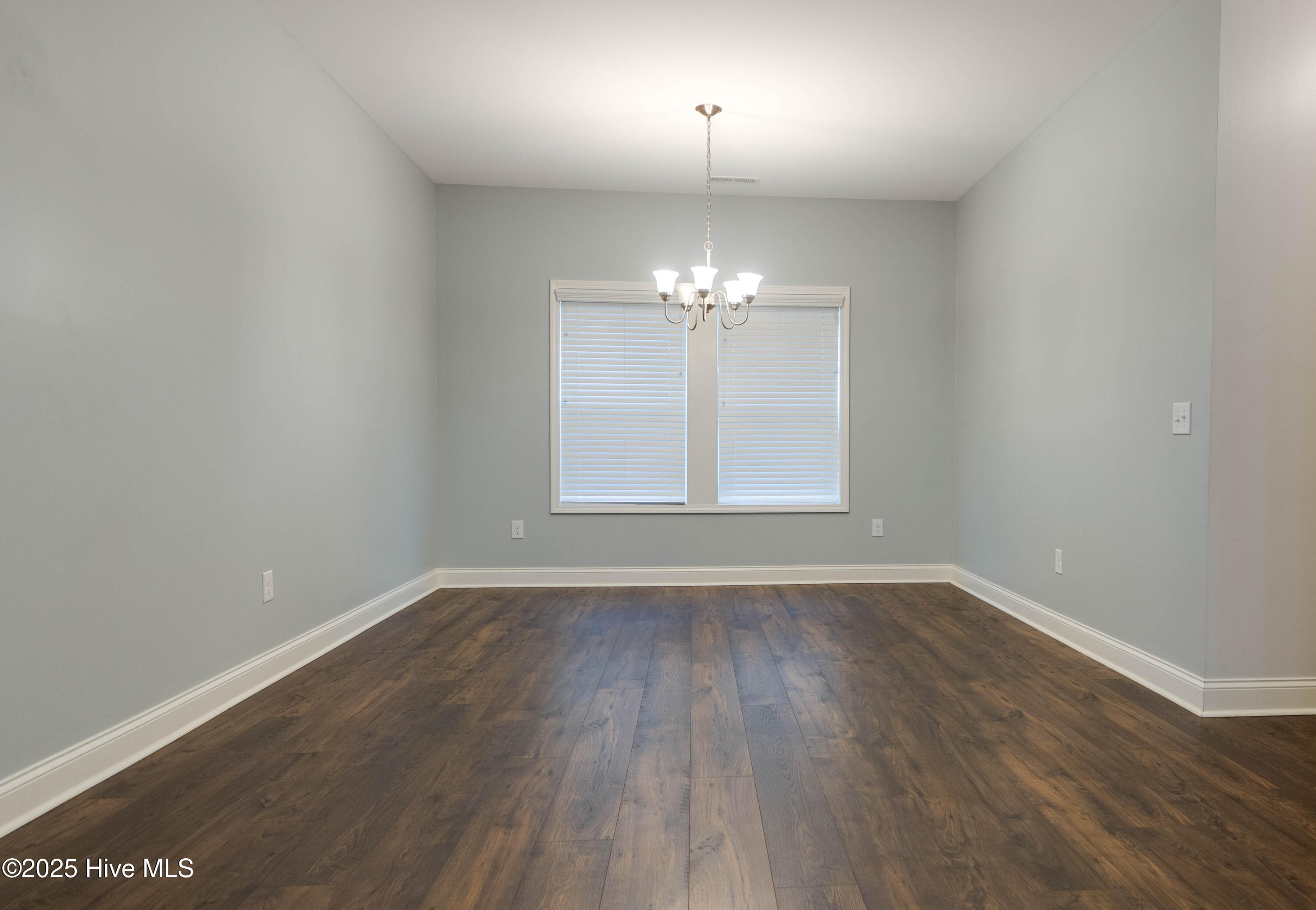 100504792 | Photo 13