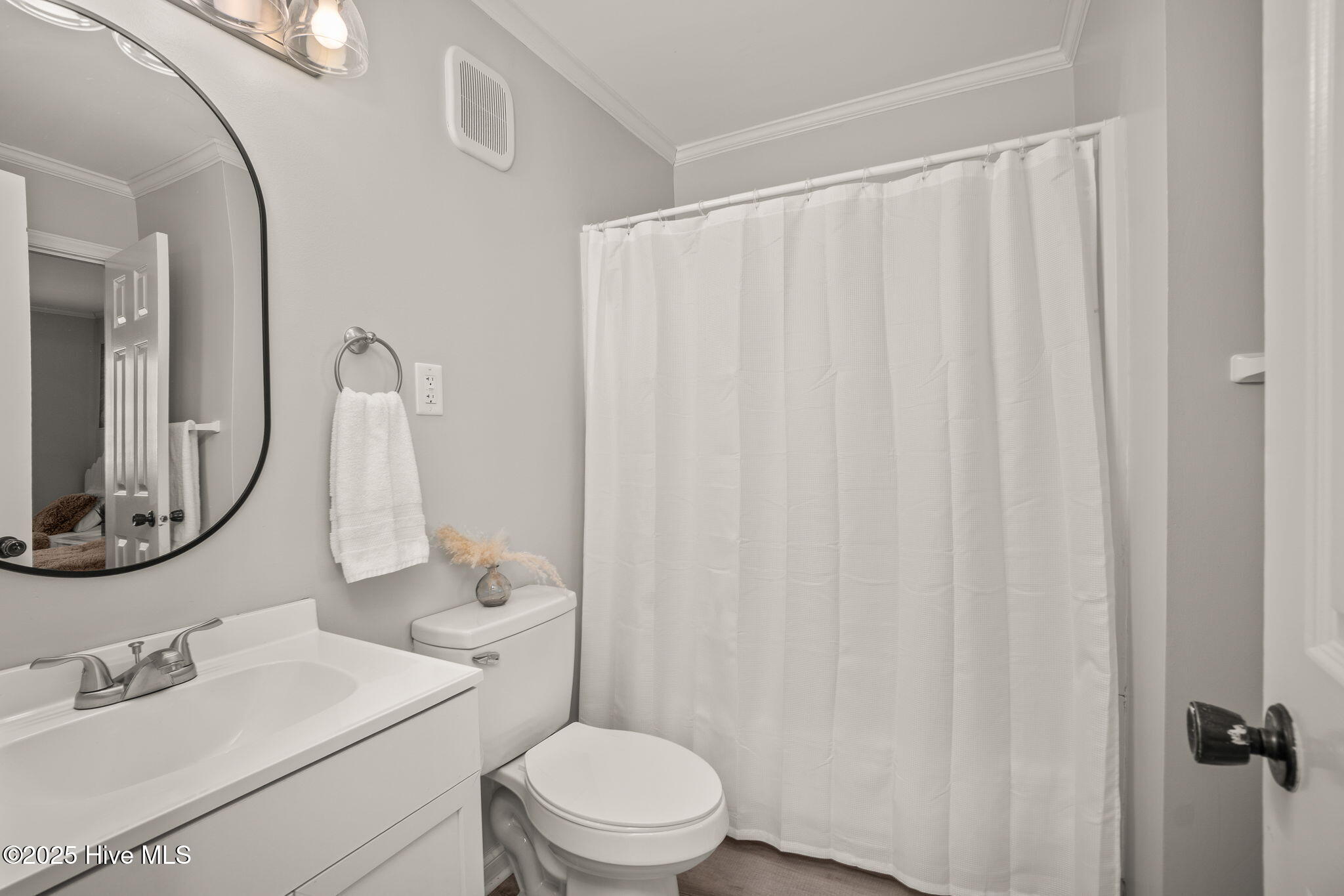 100490191 | Photo 24