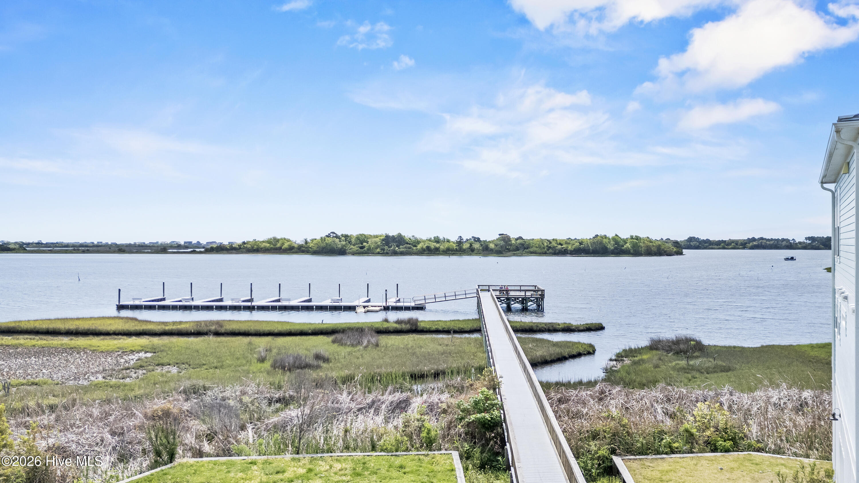 100567566 | Photo 20