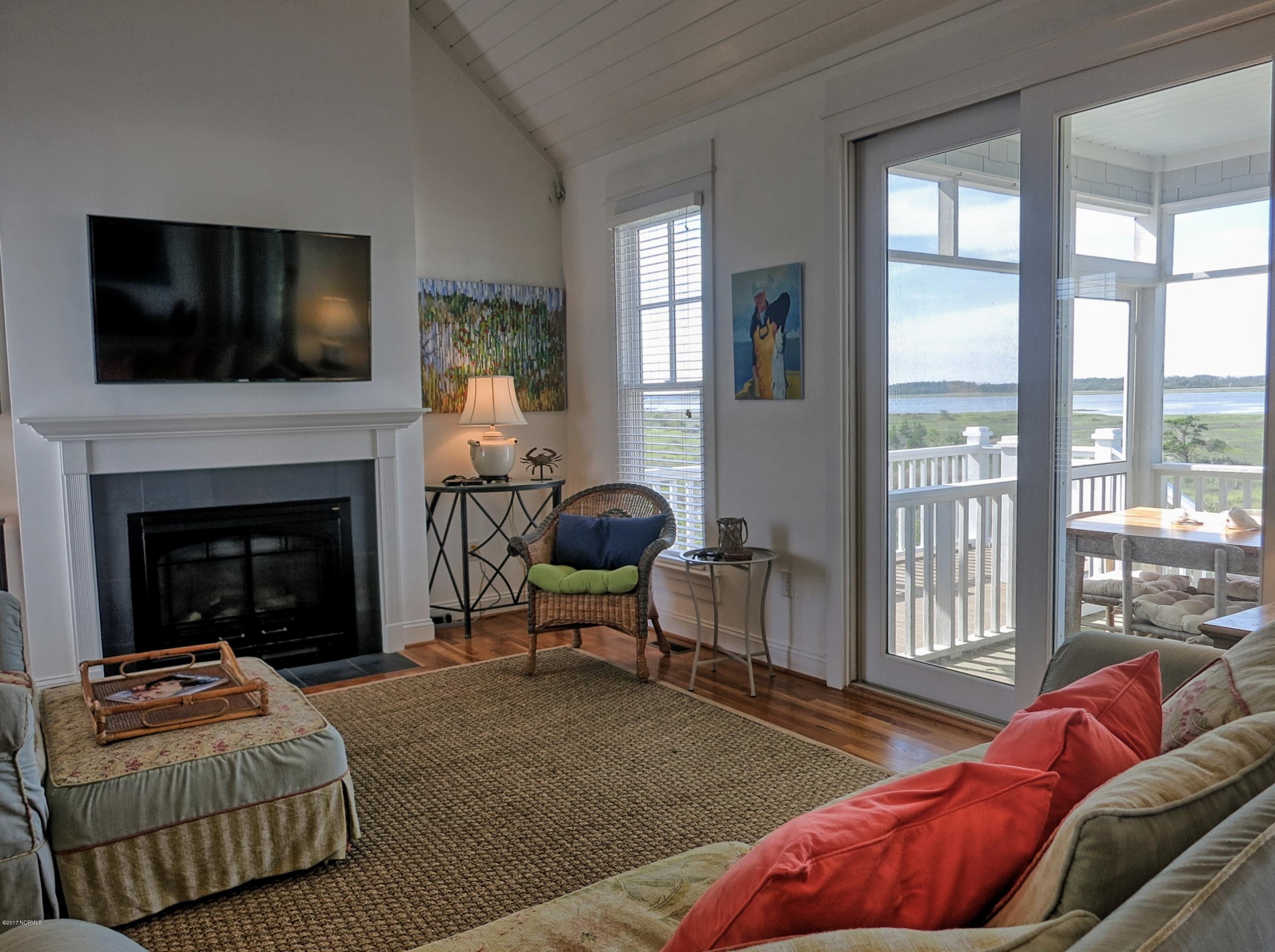 141 East Drive,Harkers Island