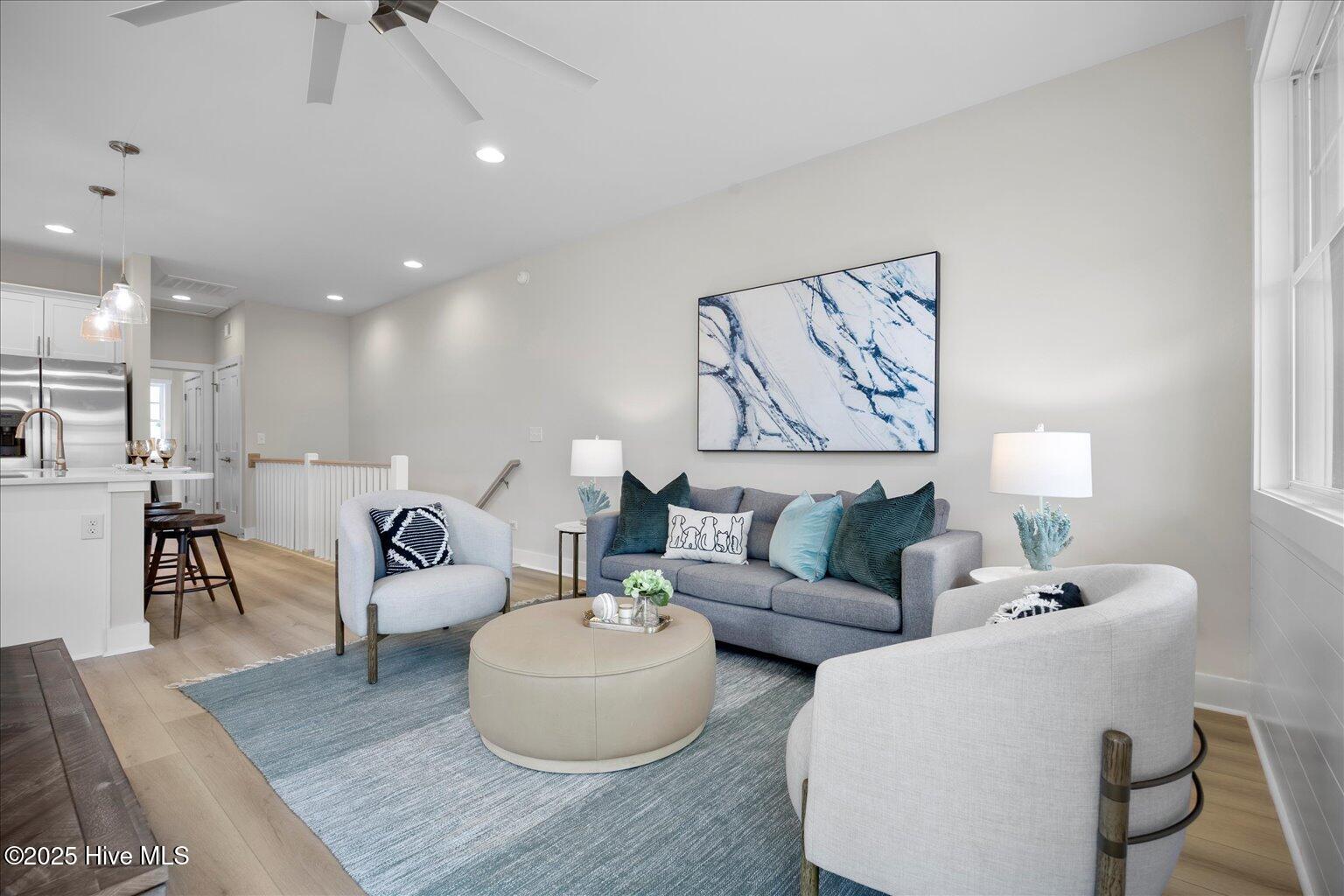 100515408 | Photo 15