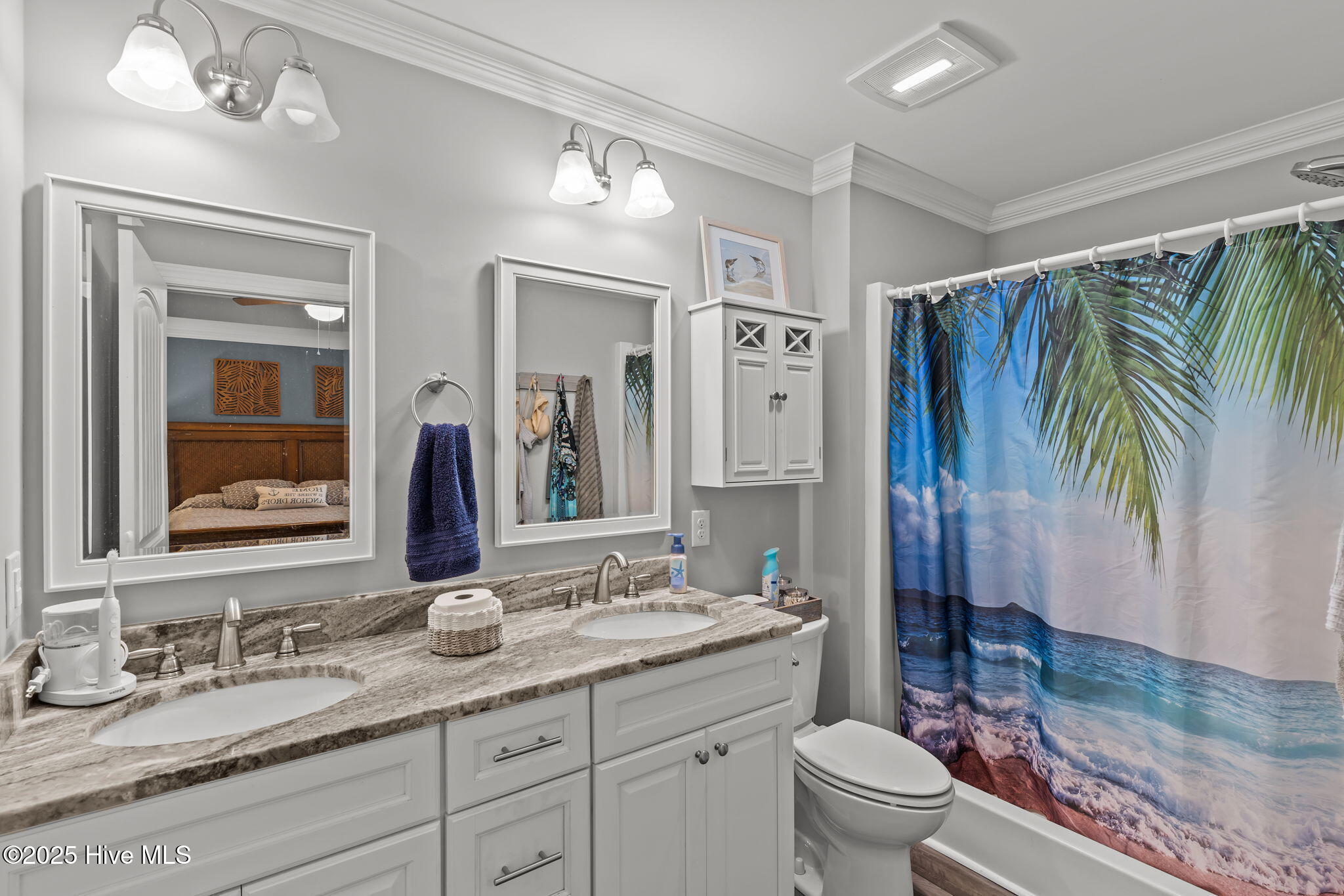 100530347 | Photo 26