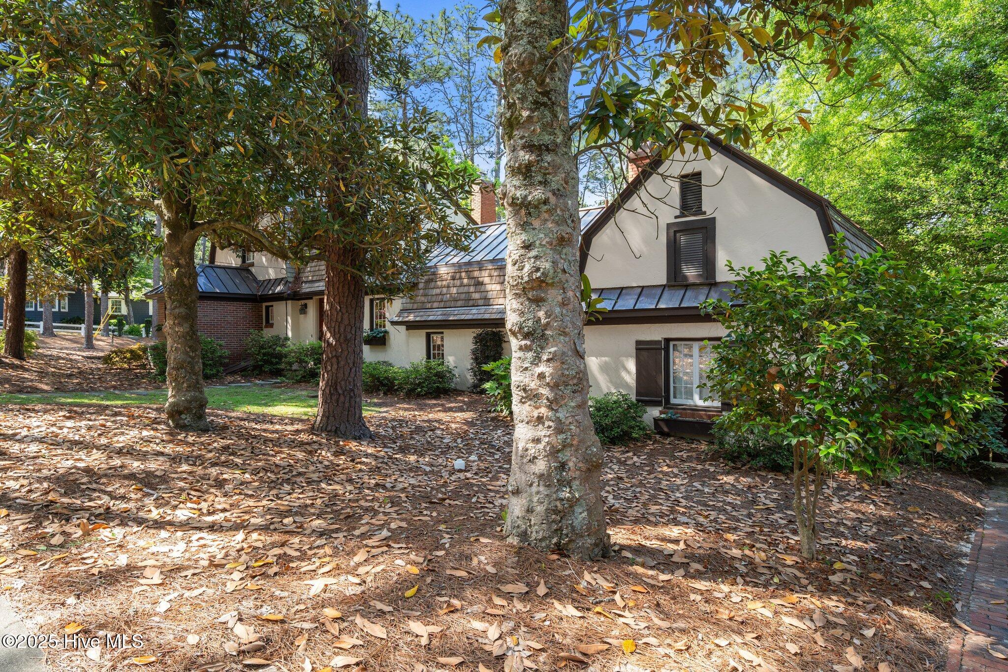 100 S Ridge Street
