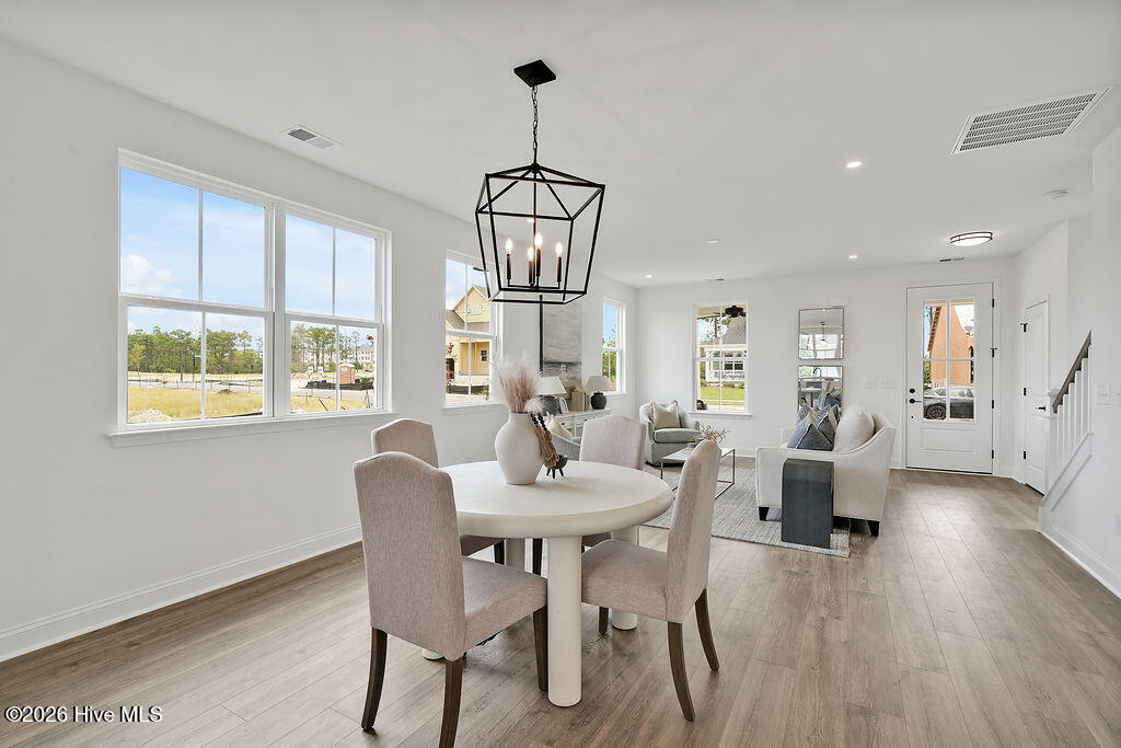 100549861 | Photo 18