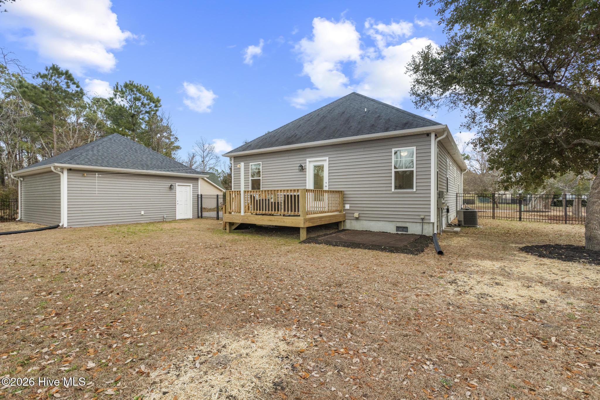 100552485 | Photo 34