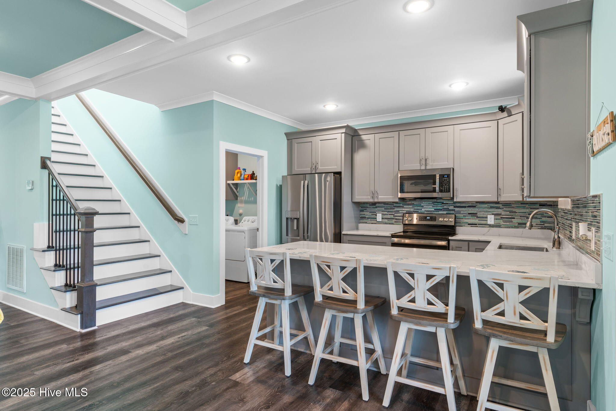 100527753 | Photo 45