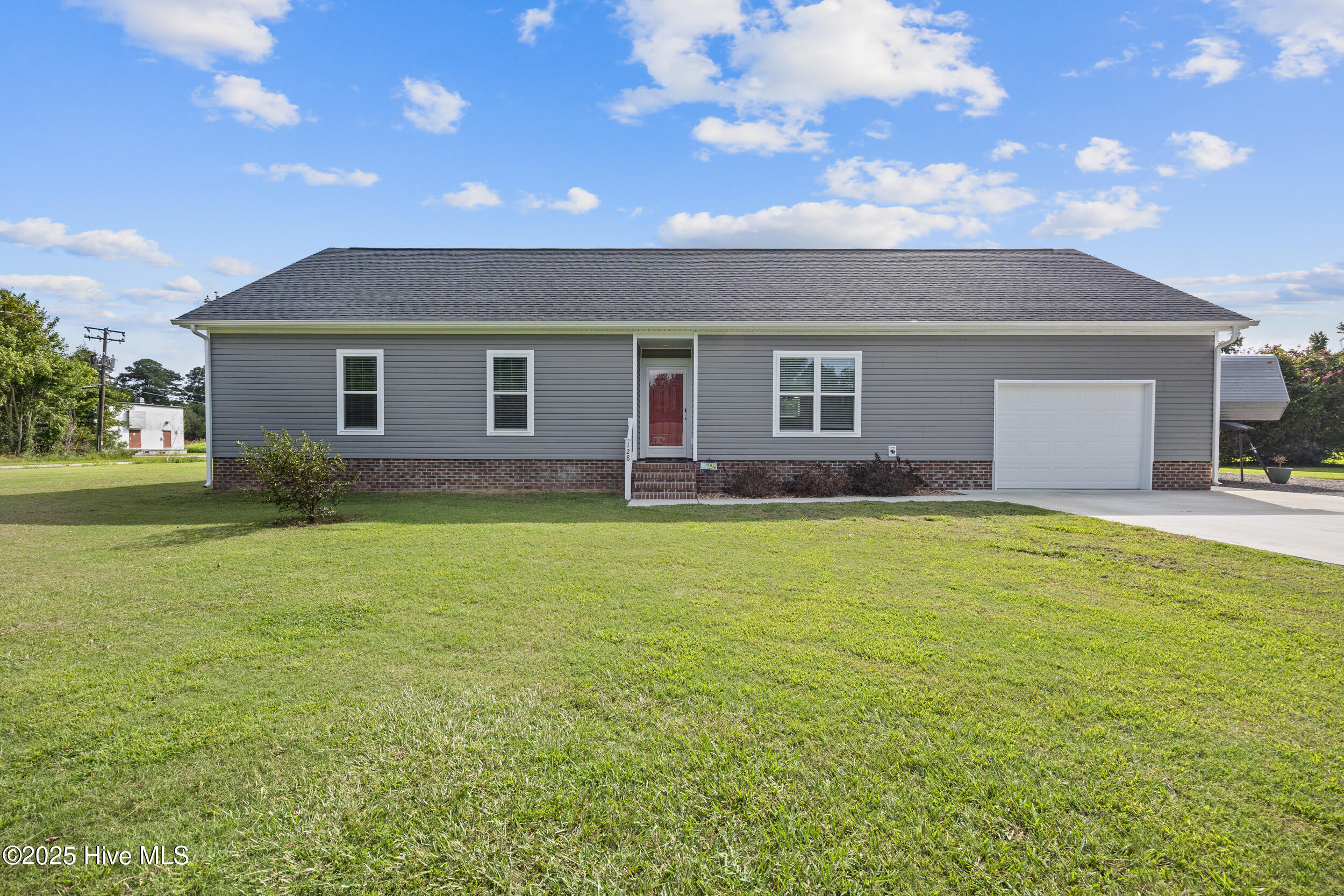 Homes for sale in Hertford, NC | 128 Nursing Home Rd, Hertford, NC 27944 | MLS# 100527259