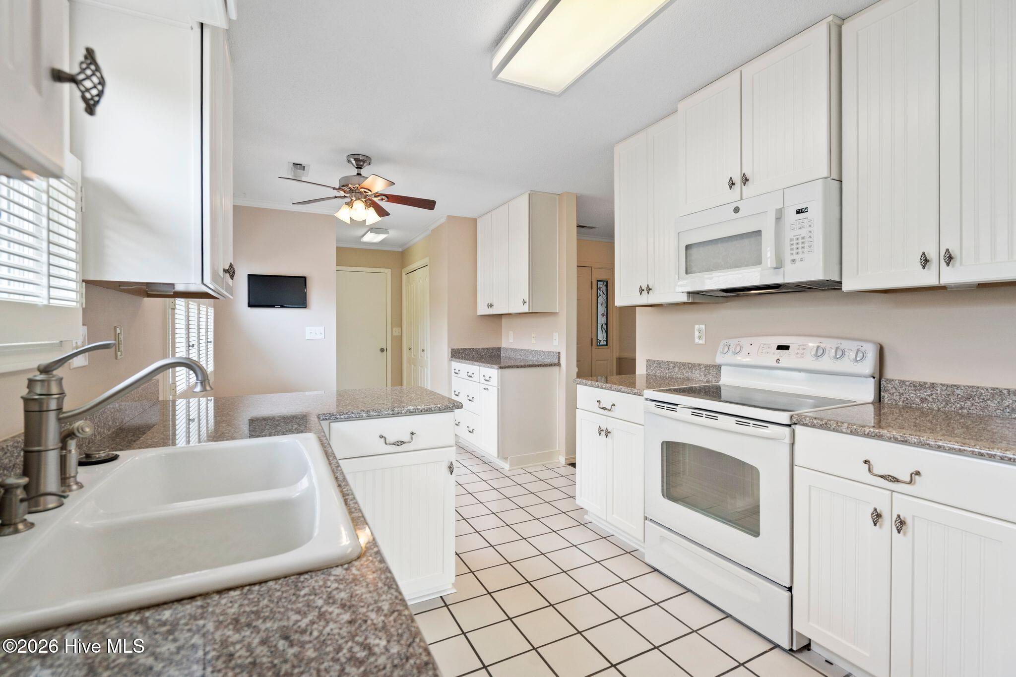 100558644 | Photo 36