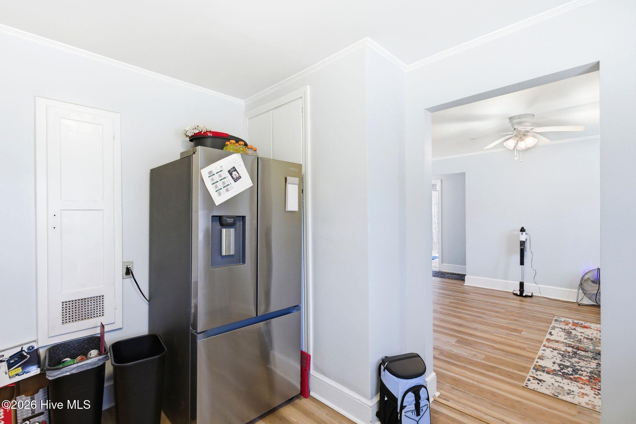 100562415 | Photo 18