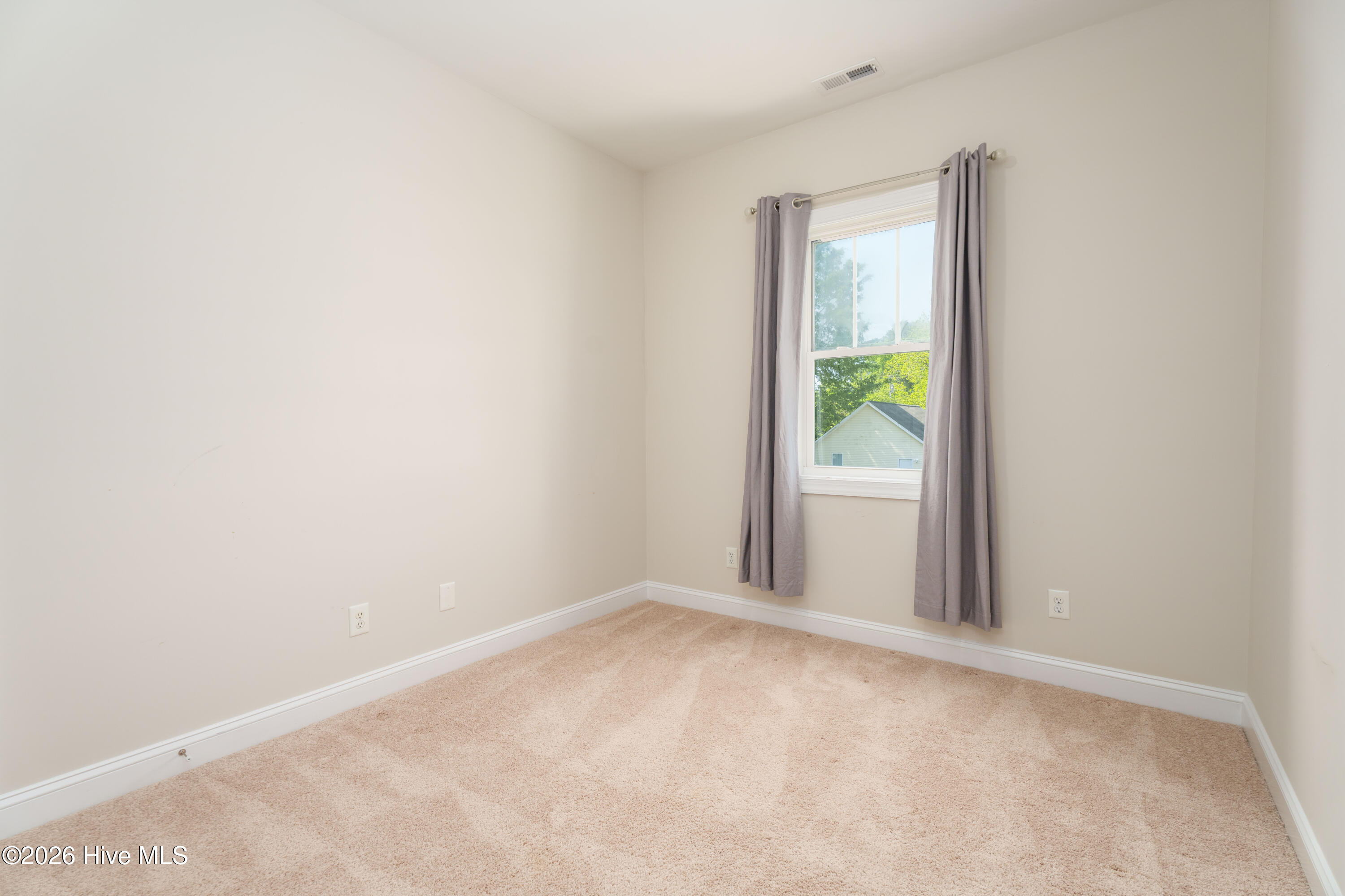 100569563 | Photo 18