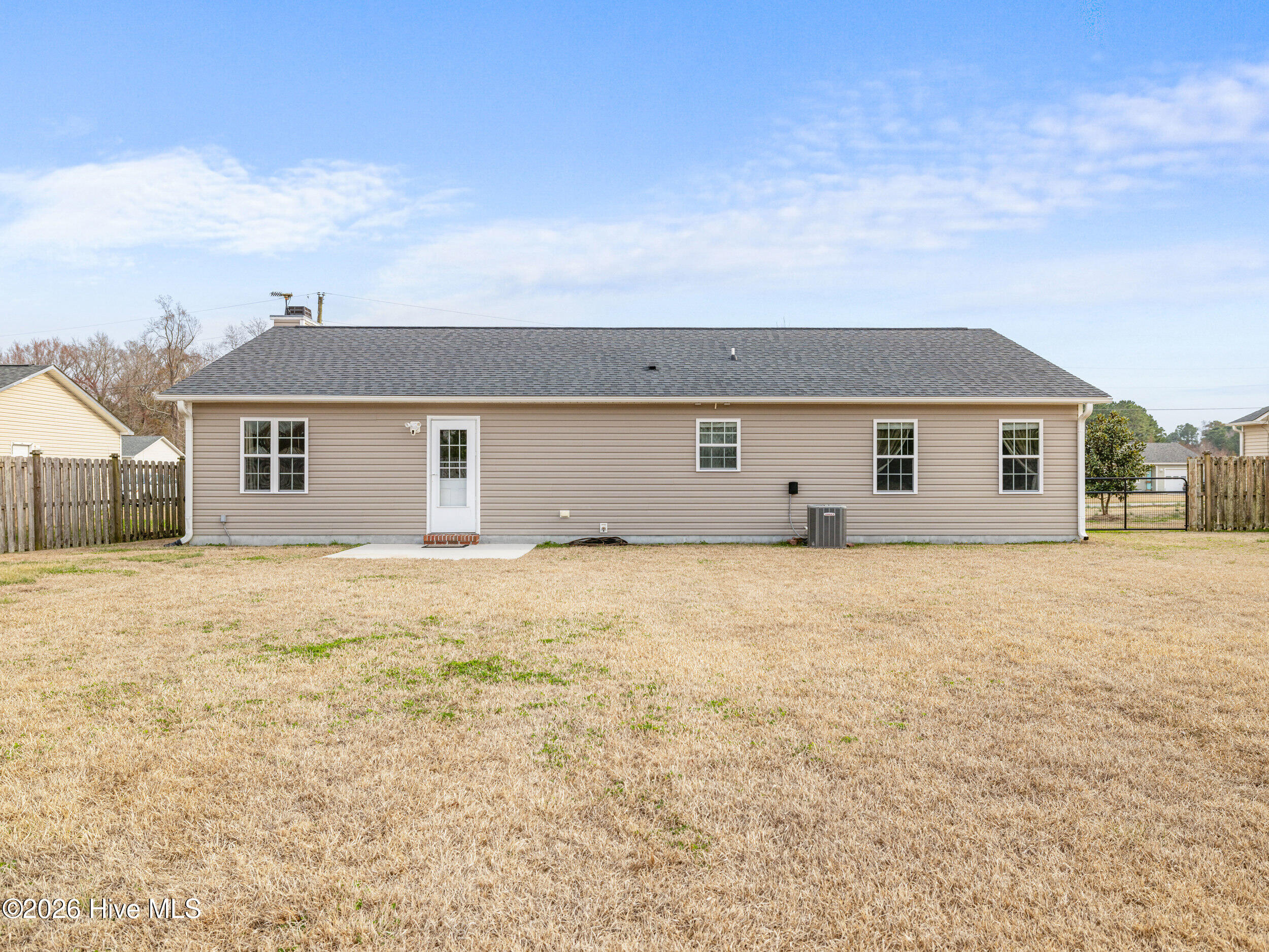 100556892 | Photo 31