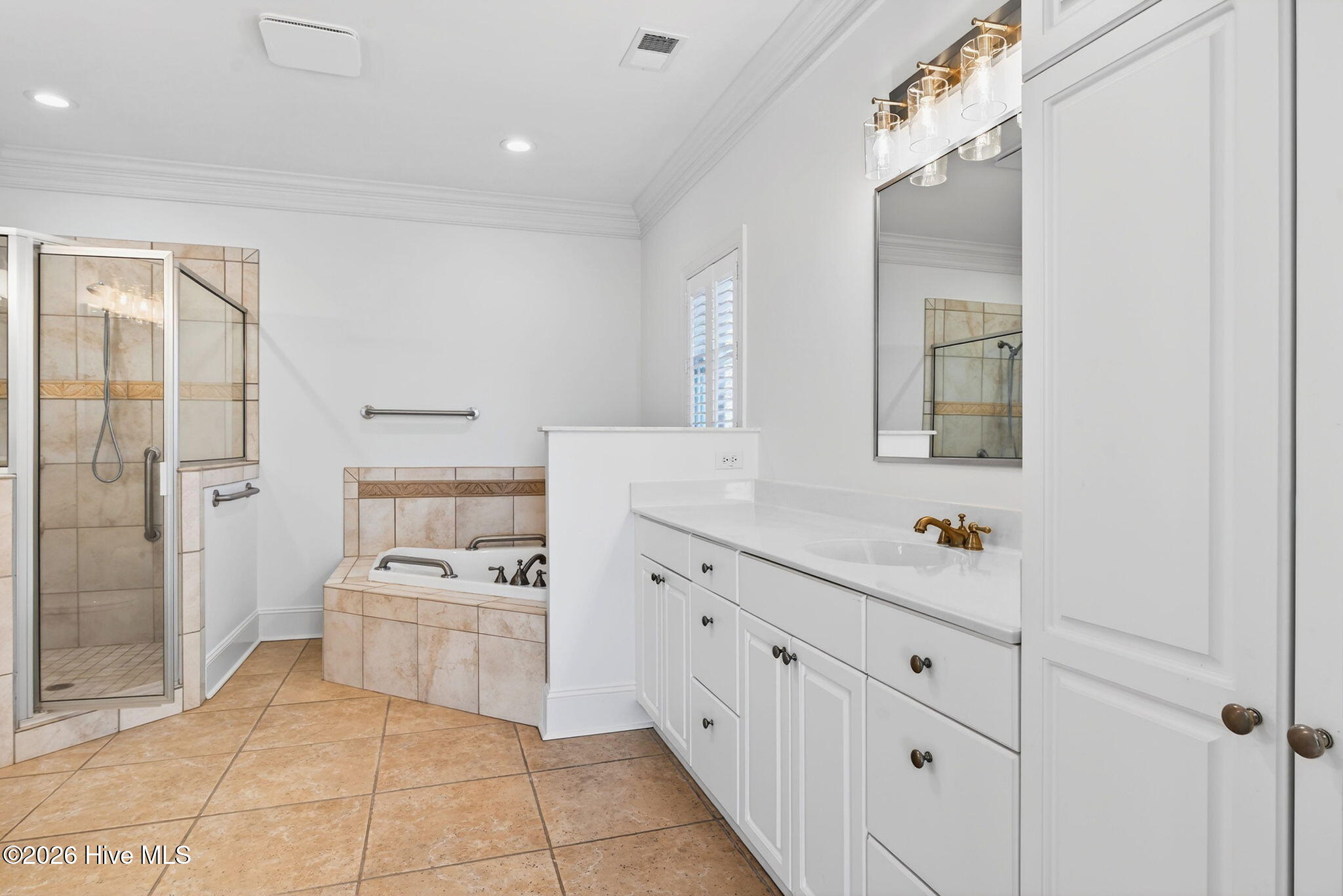 100555125 | Photo 39