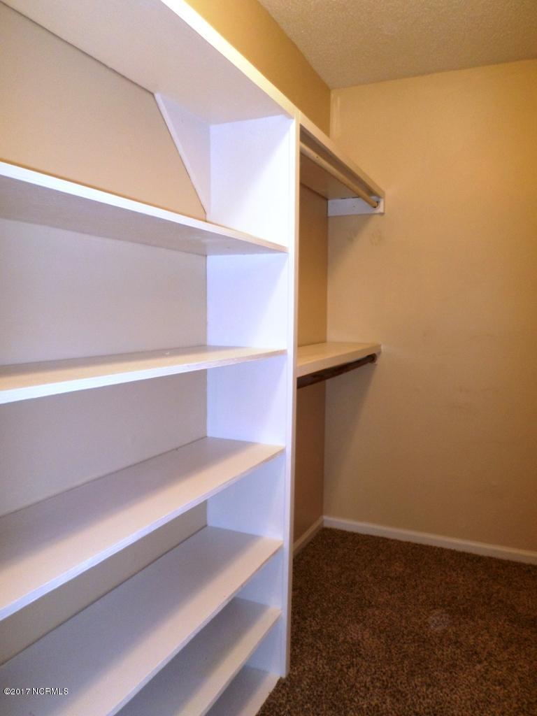 100546667 | Photo 16