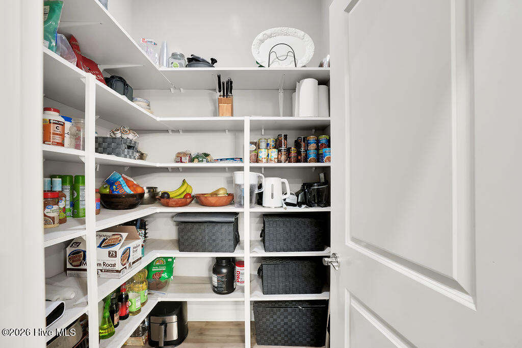 100558755 | Photo 12