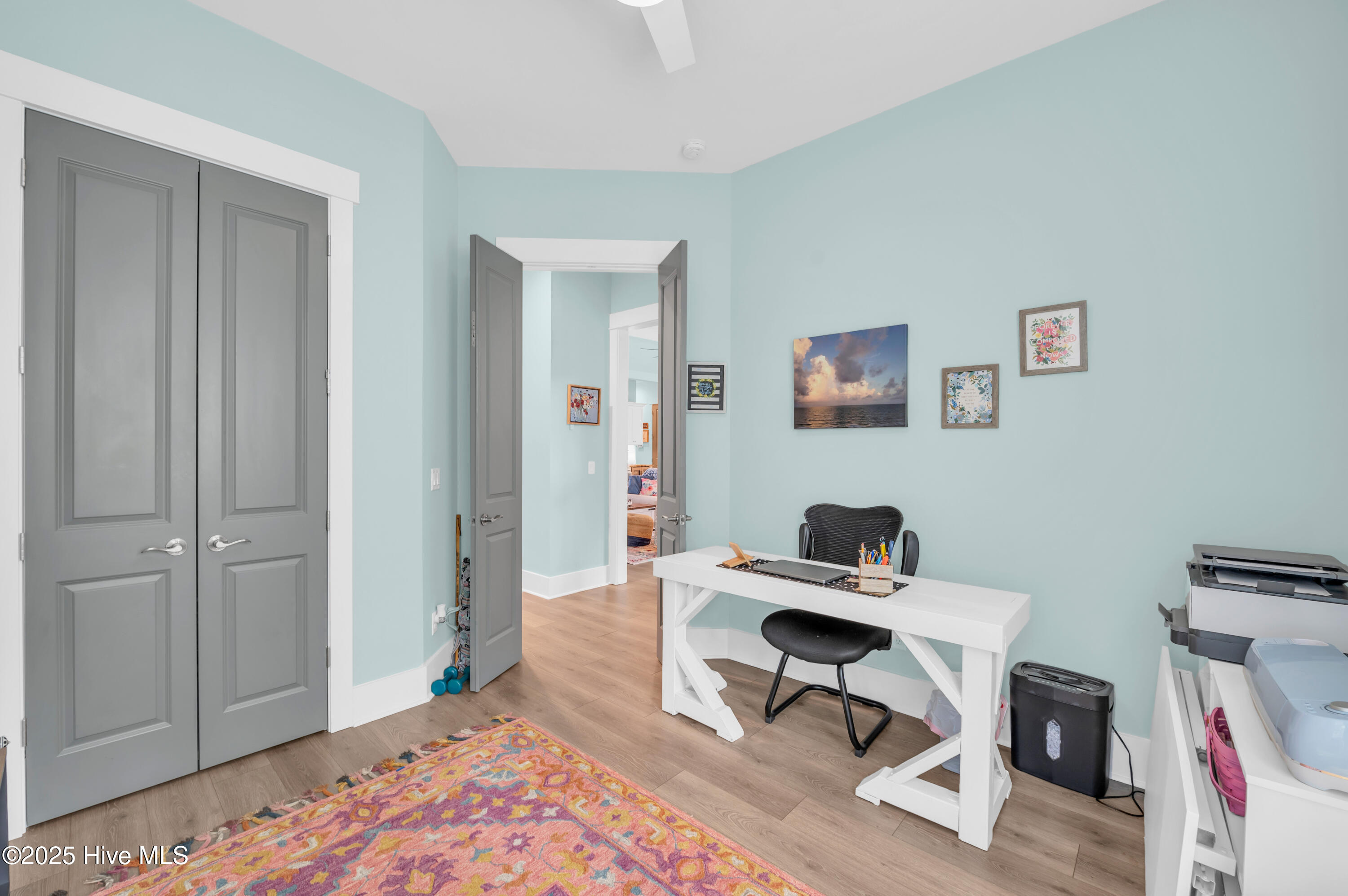 100528292 | Photo 26