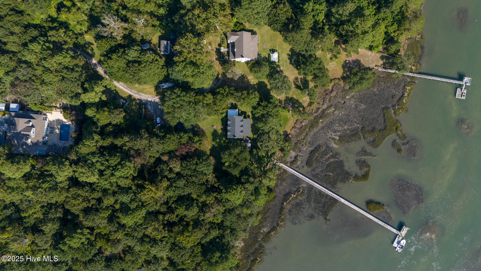 100535774 | Photo 20