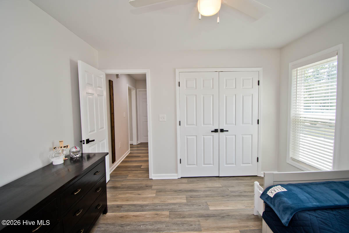 100569264 | Photo 23