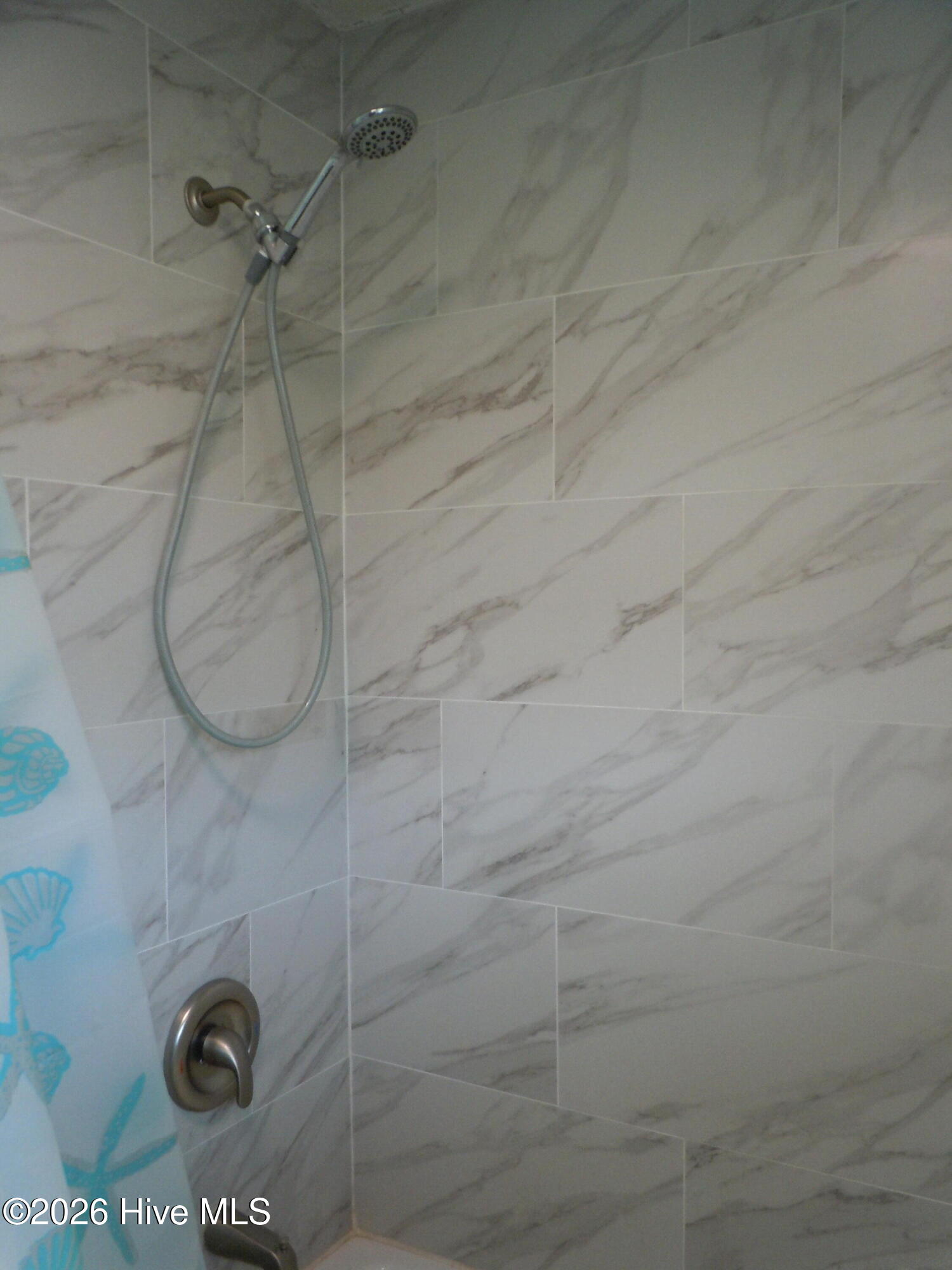 100565752 | Photo 26