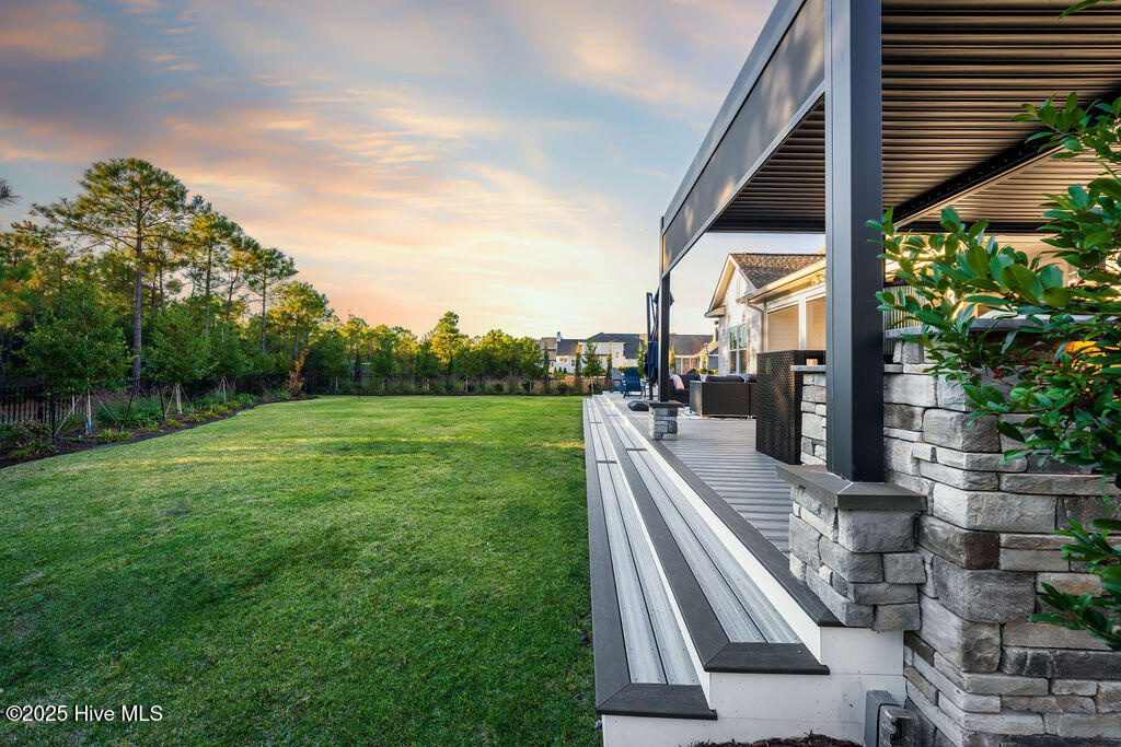 100544348 | Photo 35