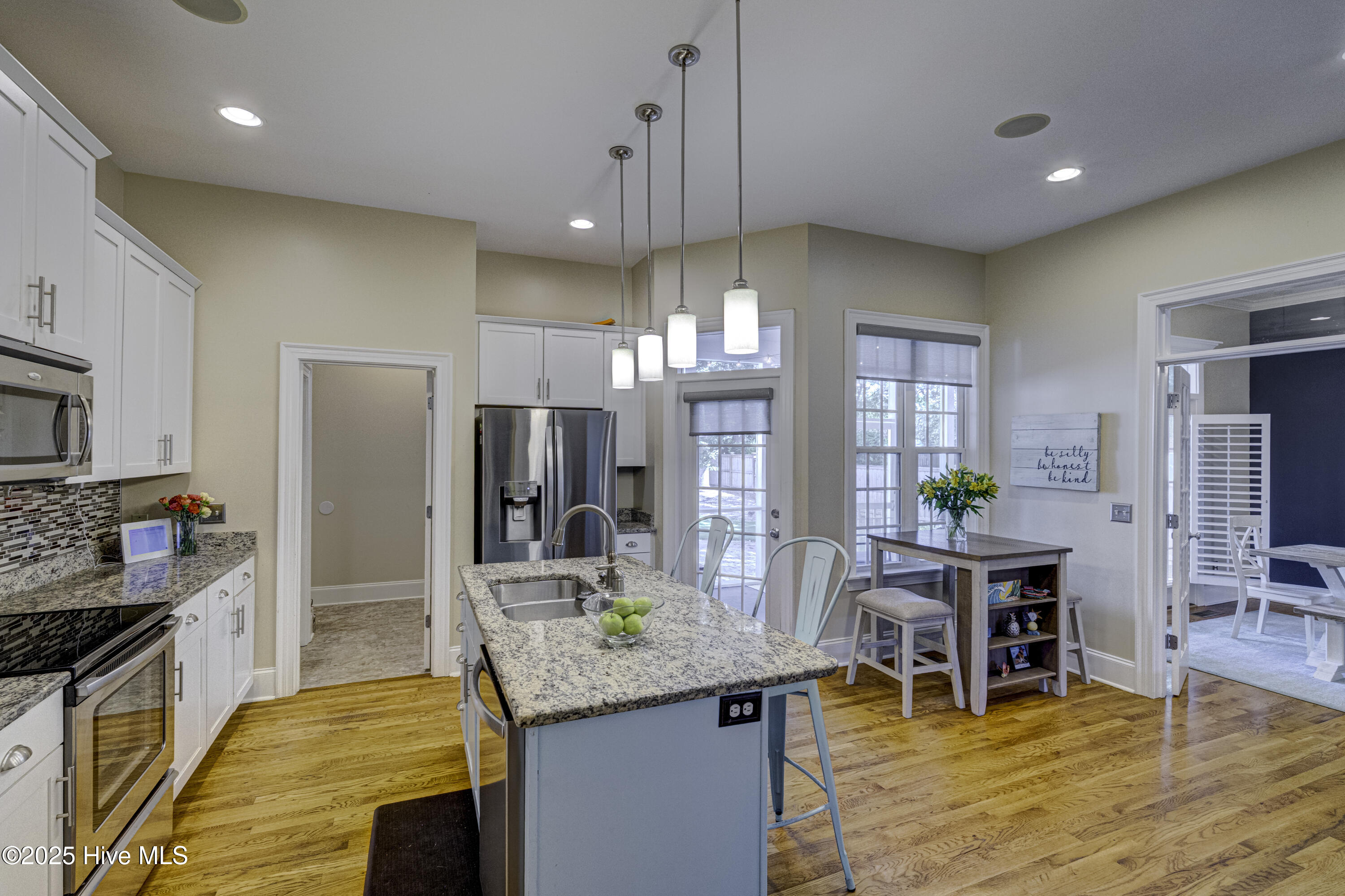 100535158 | Photo 19