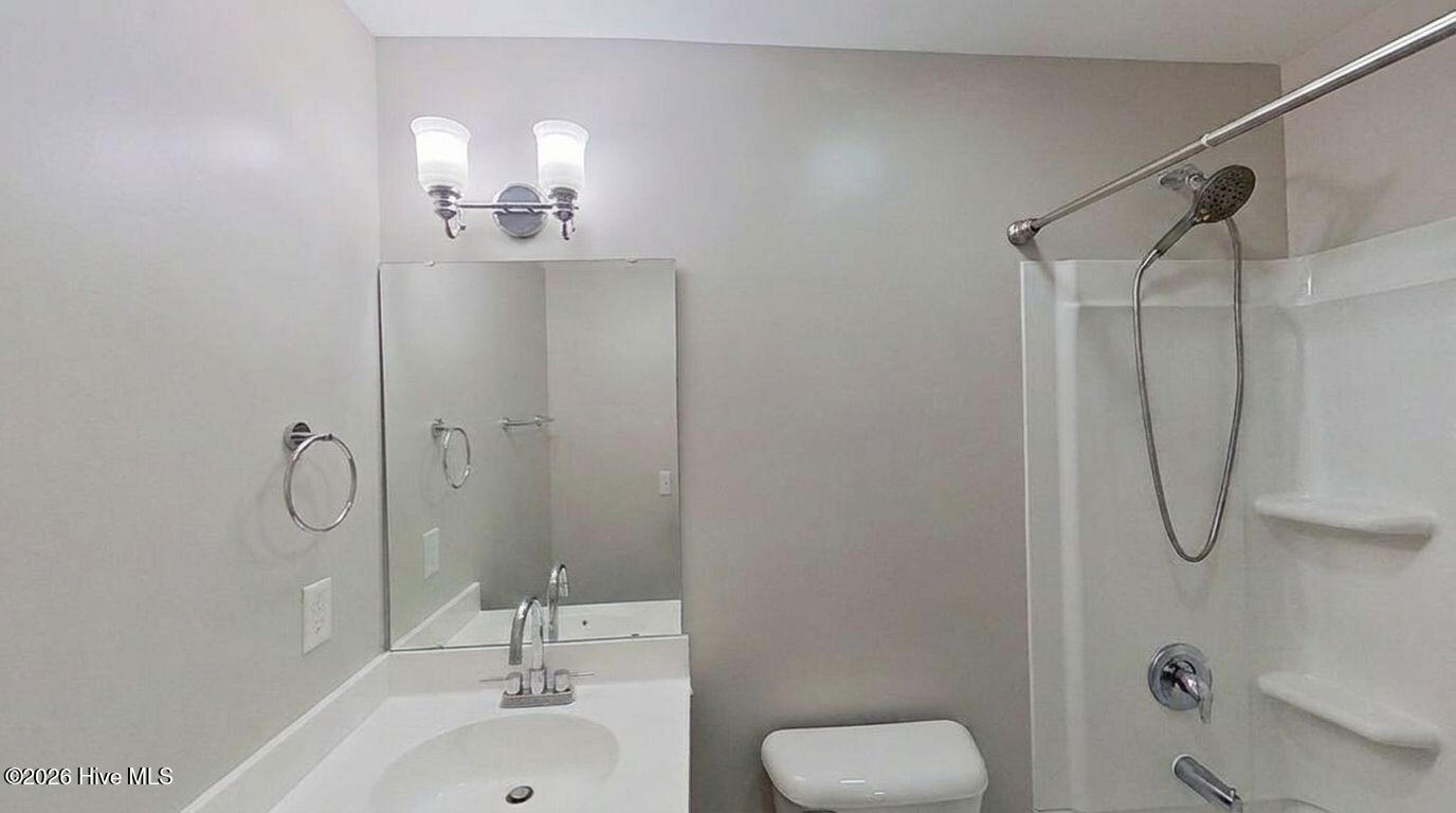 100569828 | Photo 14