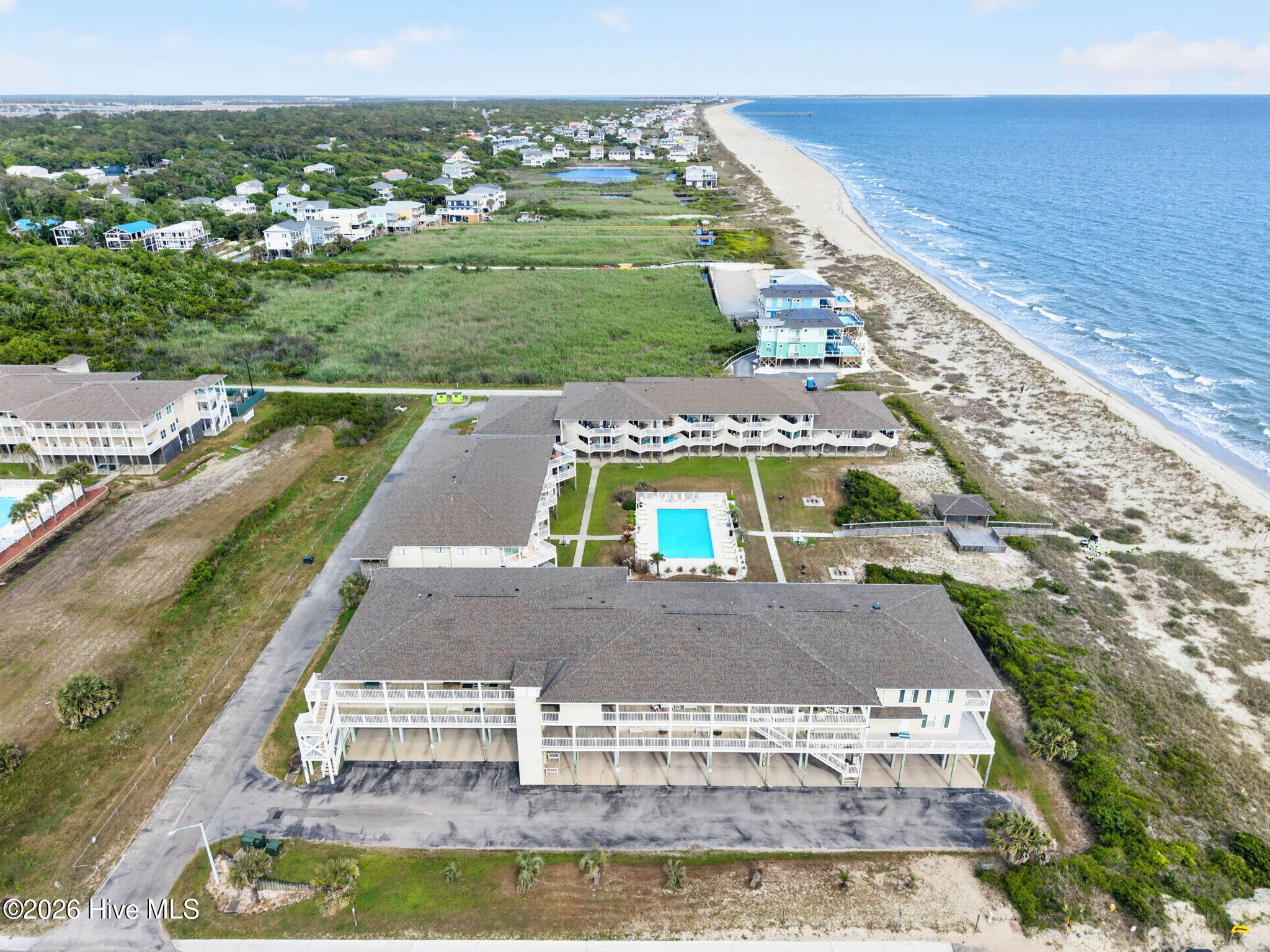 100570514 | Photo 50