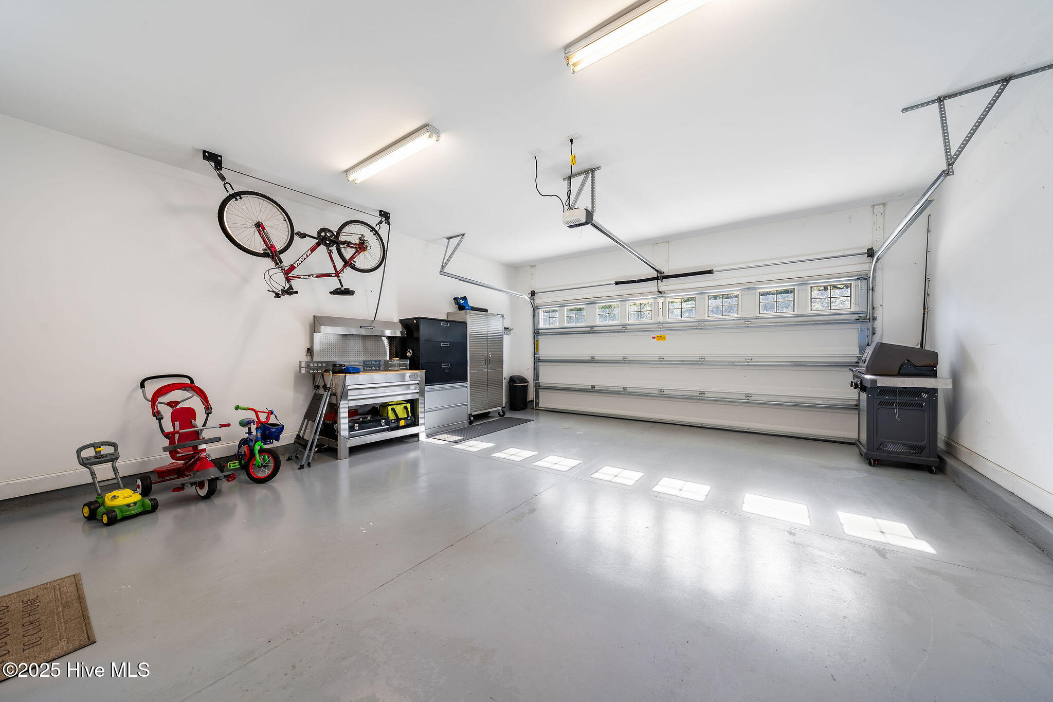 100545162 | Photo 41