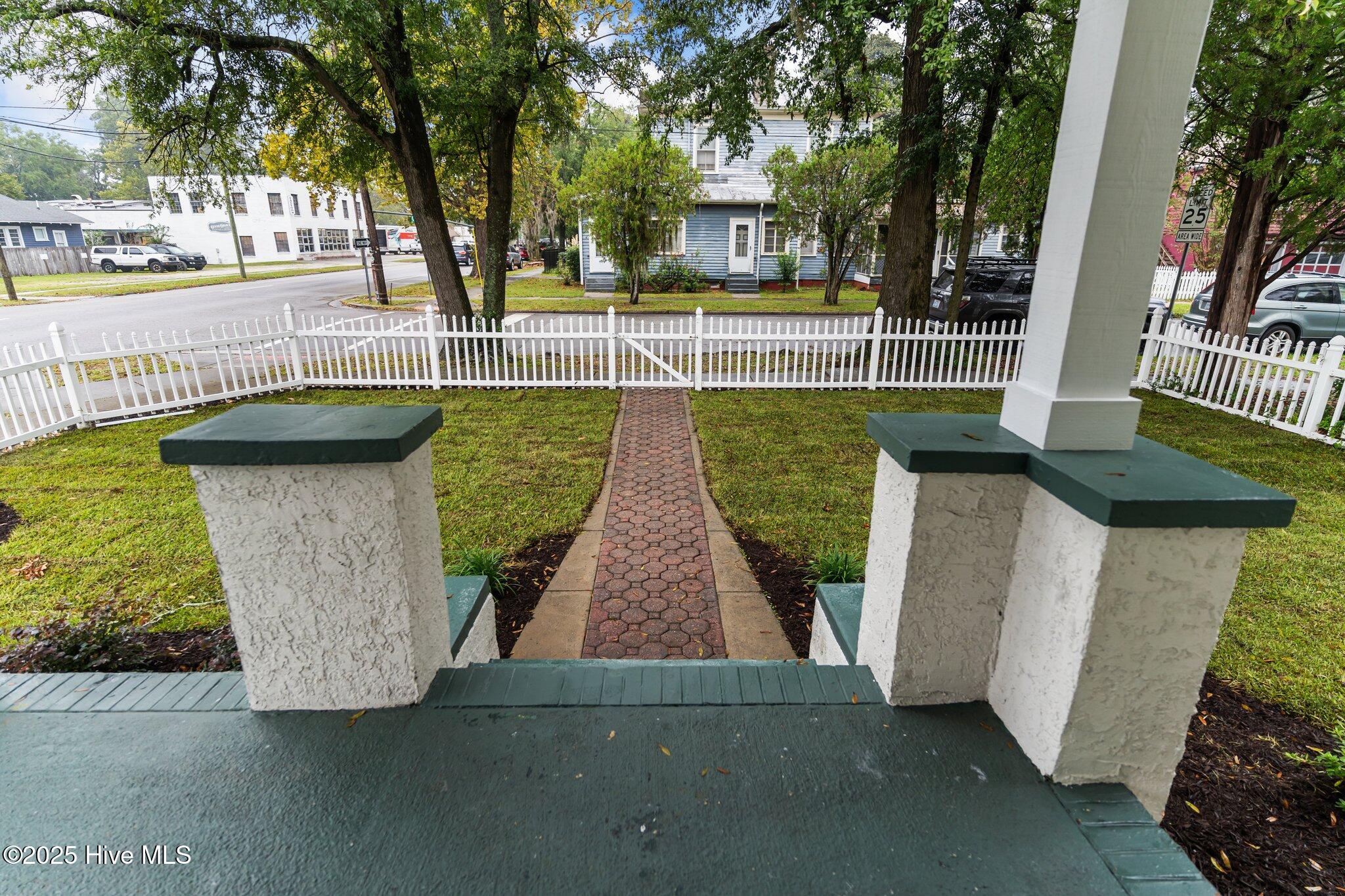 1702 Orange Street, Wilmington, NC 28403 – photo 9: 18-web-or-mls-BTS01239