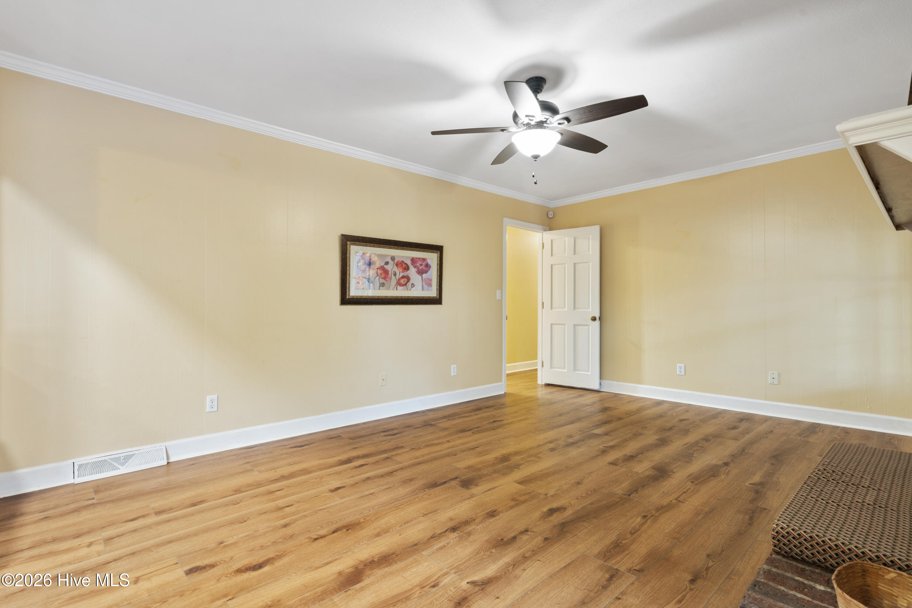 100549887 | Photo 40