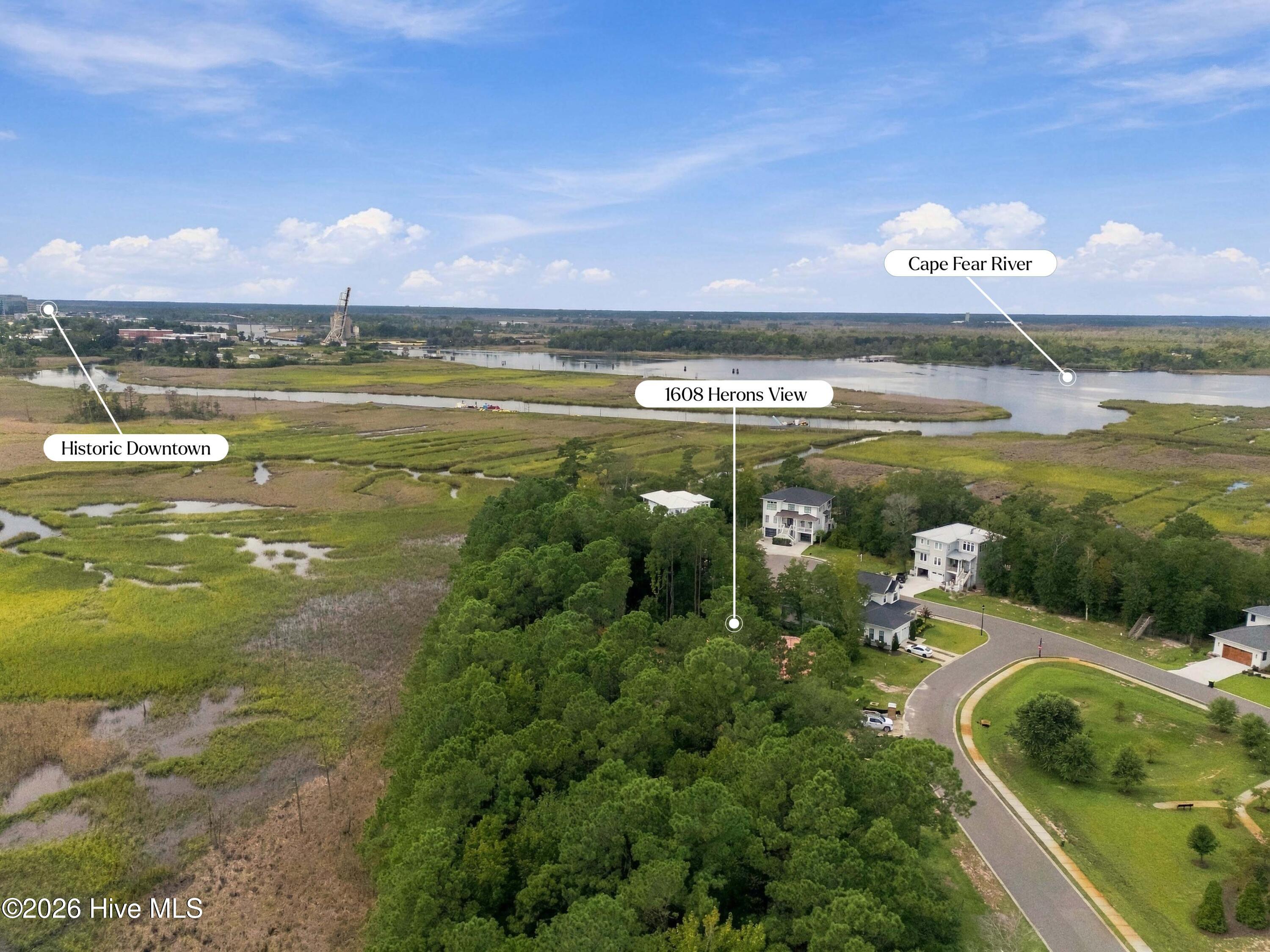 1608 Herons View Drive — listing photograph 2