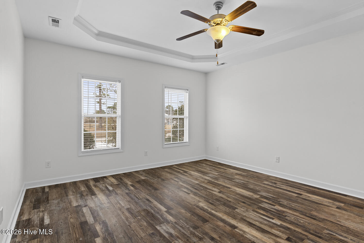 100553312 | Photo 23