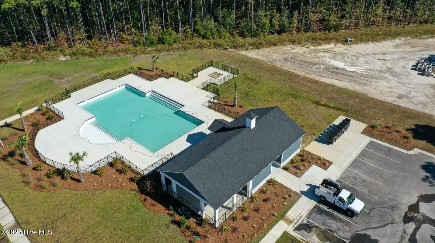 100544607 | Photo 45