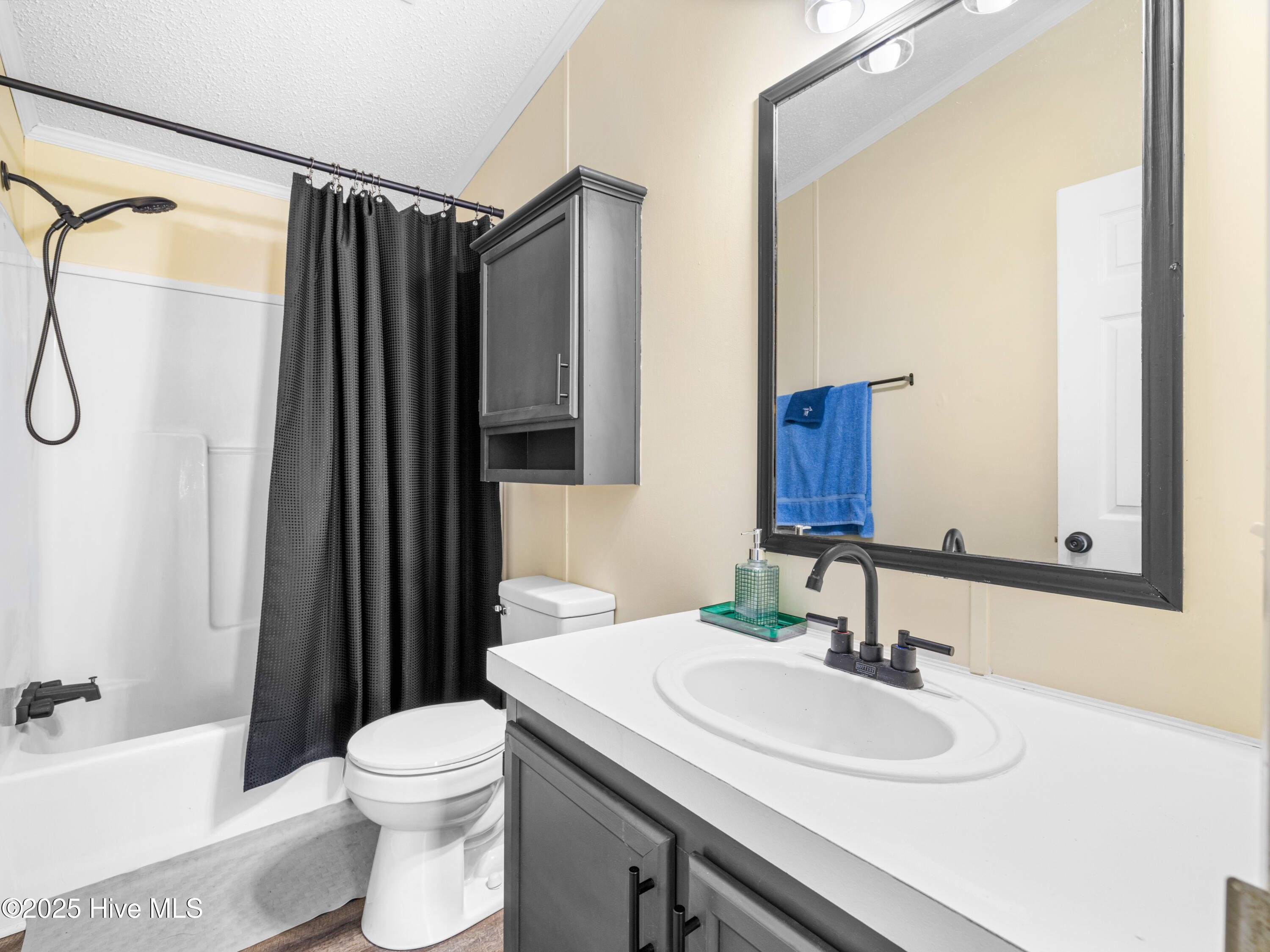 100540090 | Photo 43