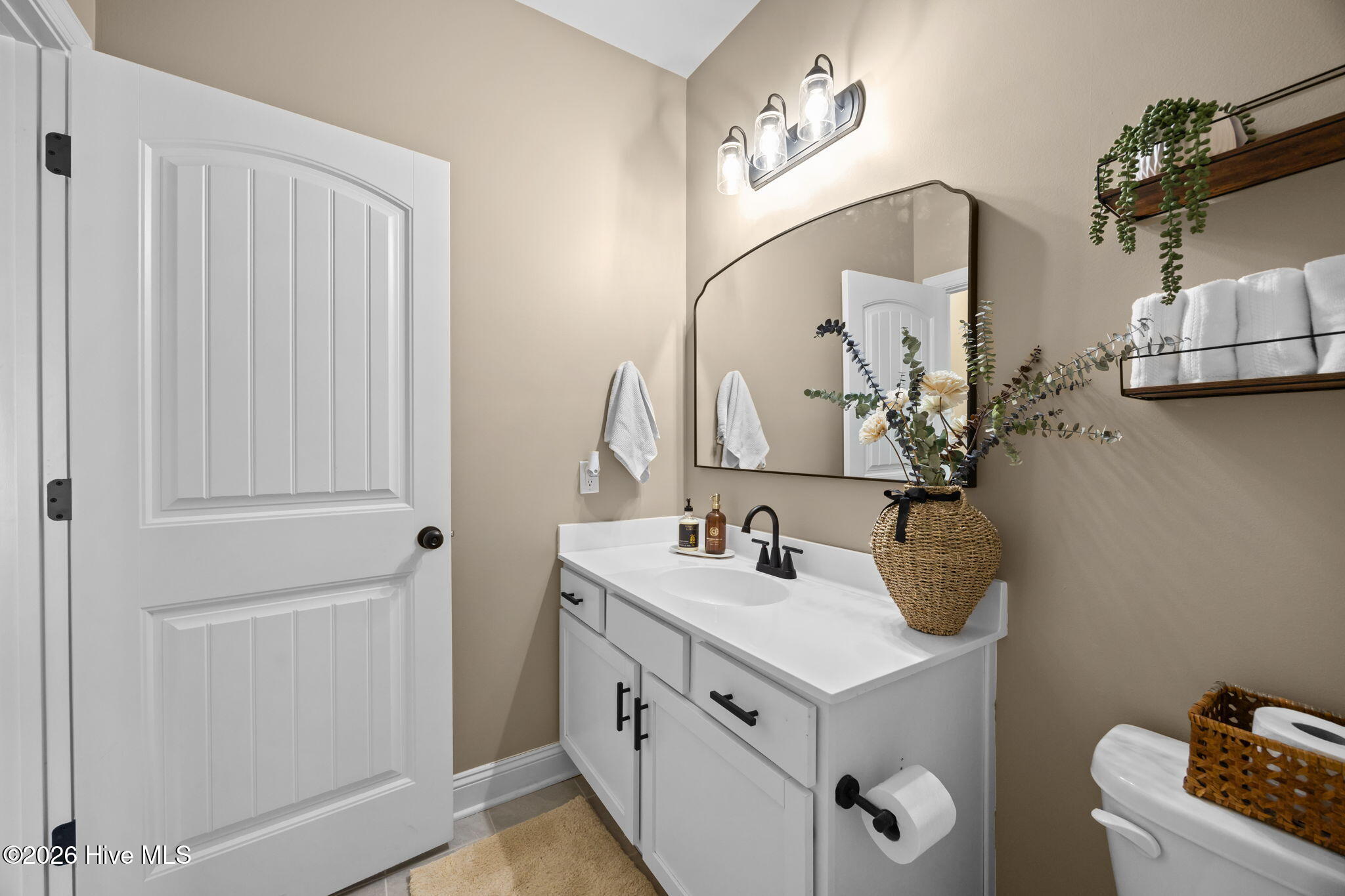 100556491 | Photo 32