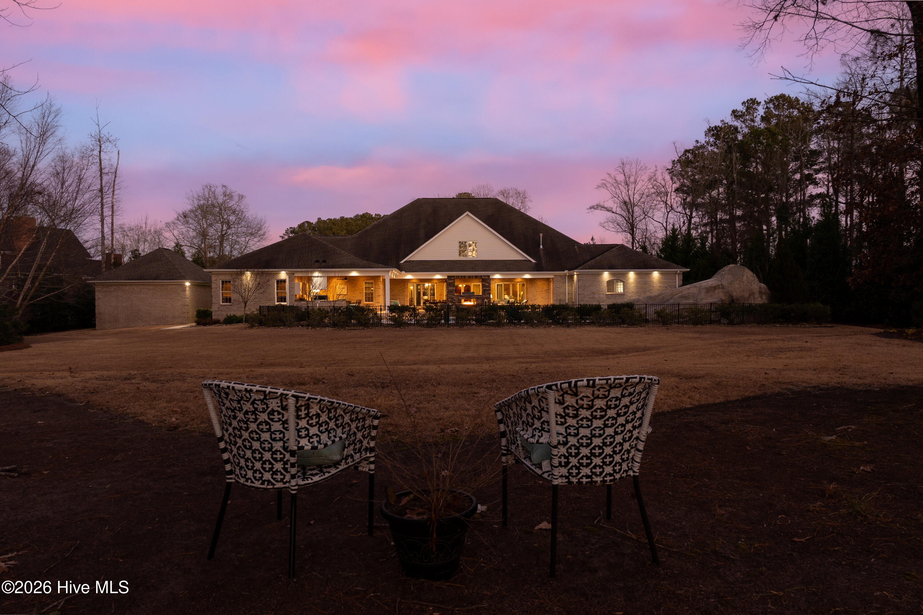 100550947 | Photo 124