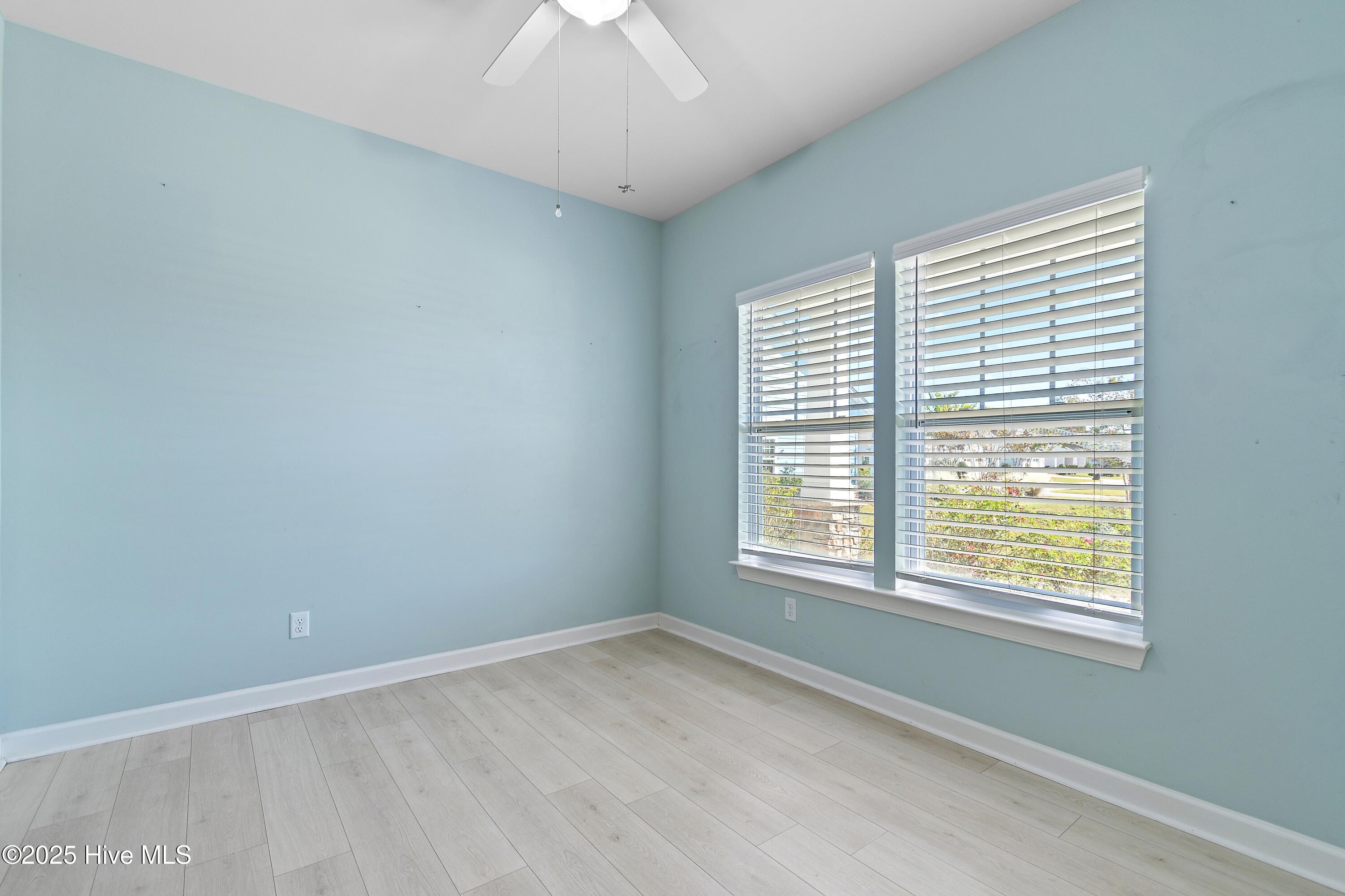 100528892 | Photo 47