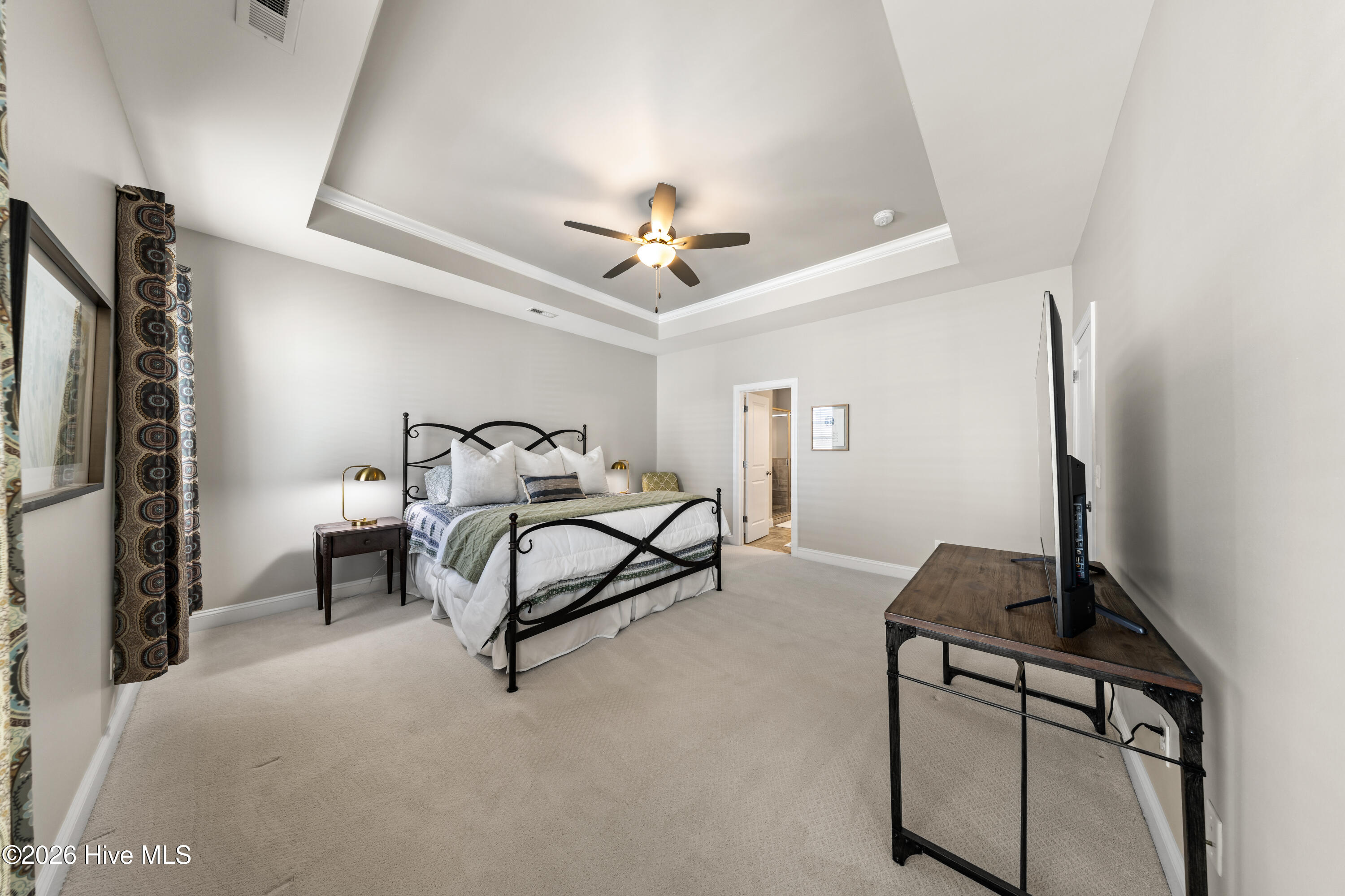 100561487 | Photo 29