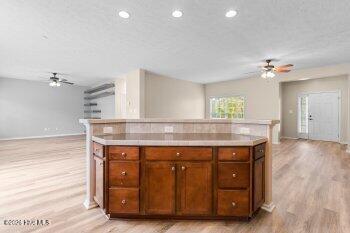 100567328 | Photo 12