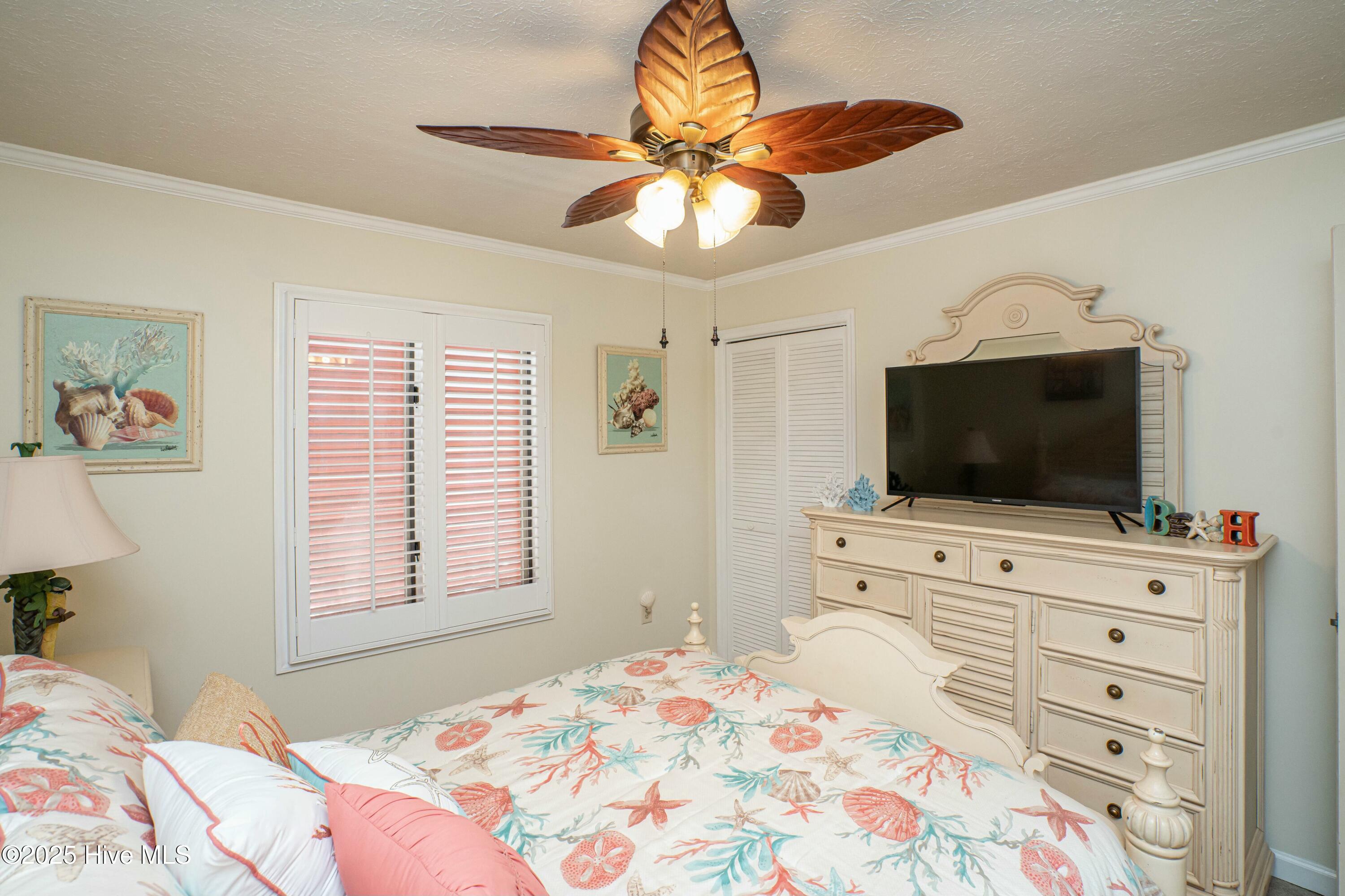 100502250 | Photo 30