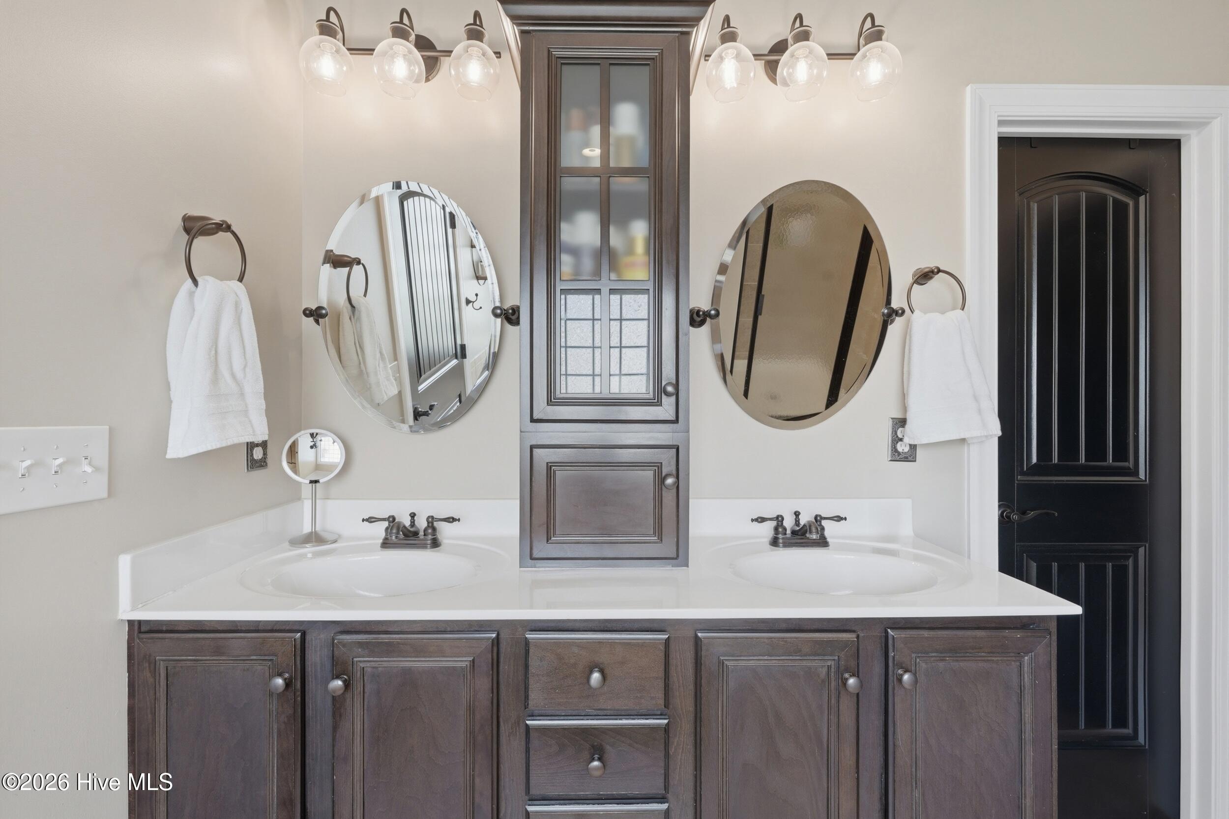 100551970 | Photo 37