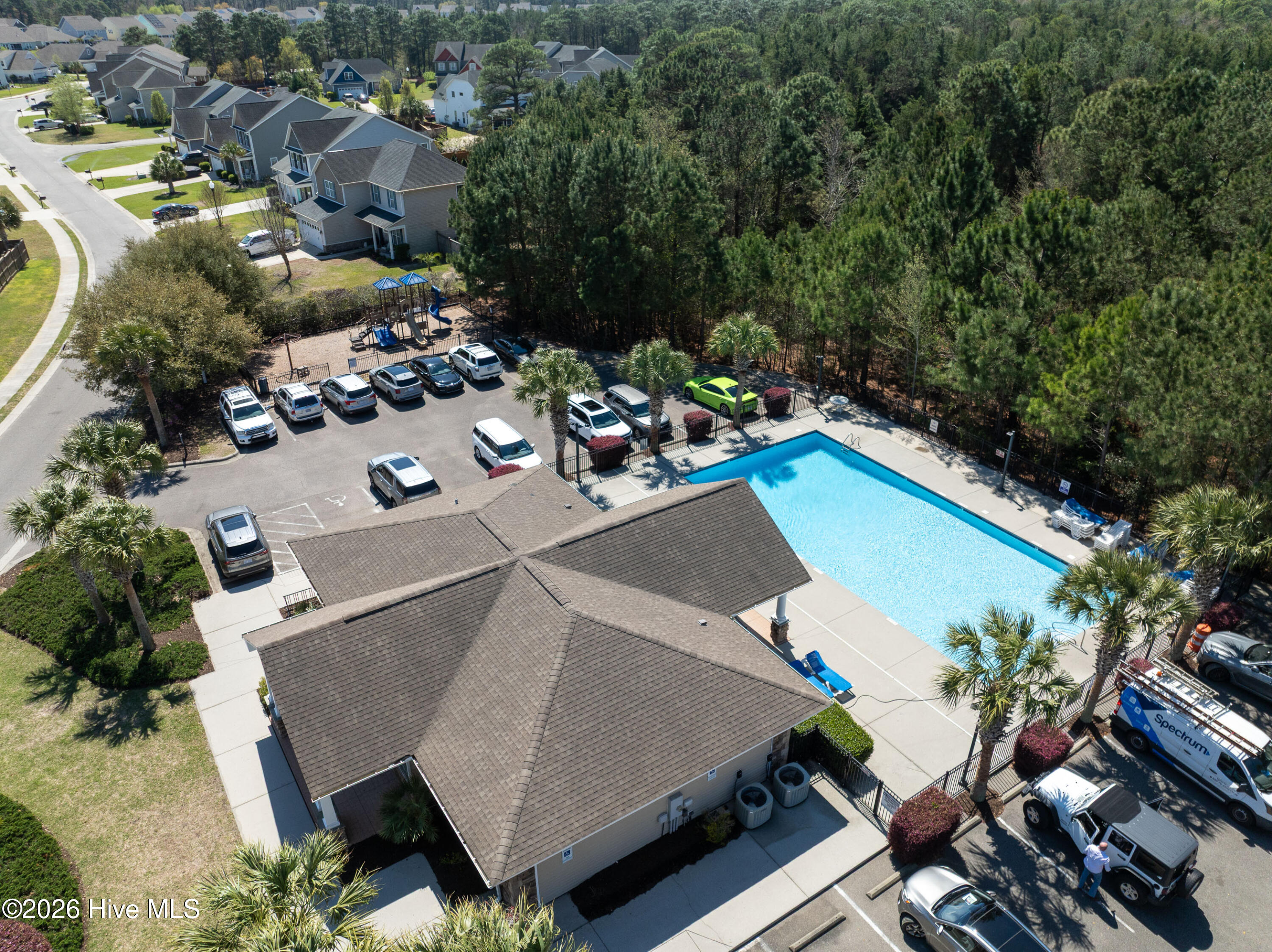 100563576 | Photo 56