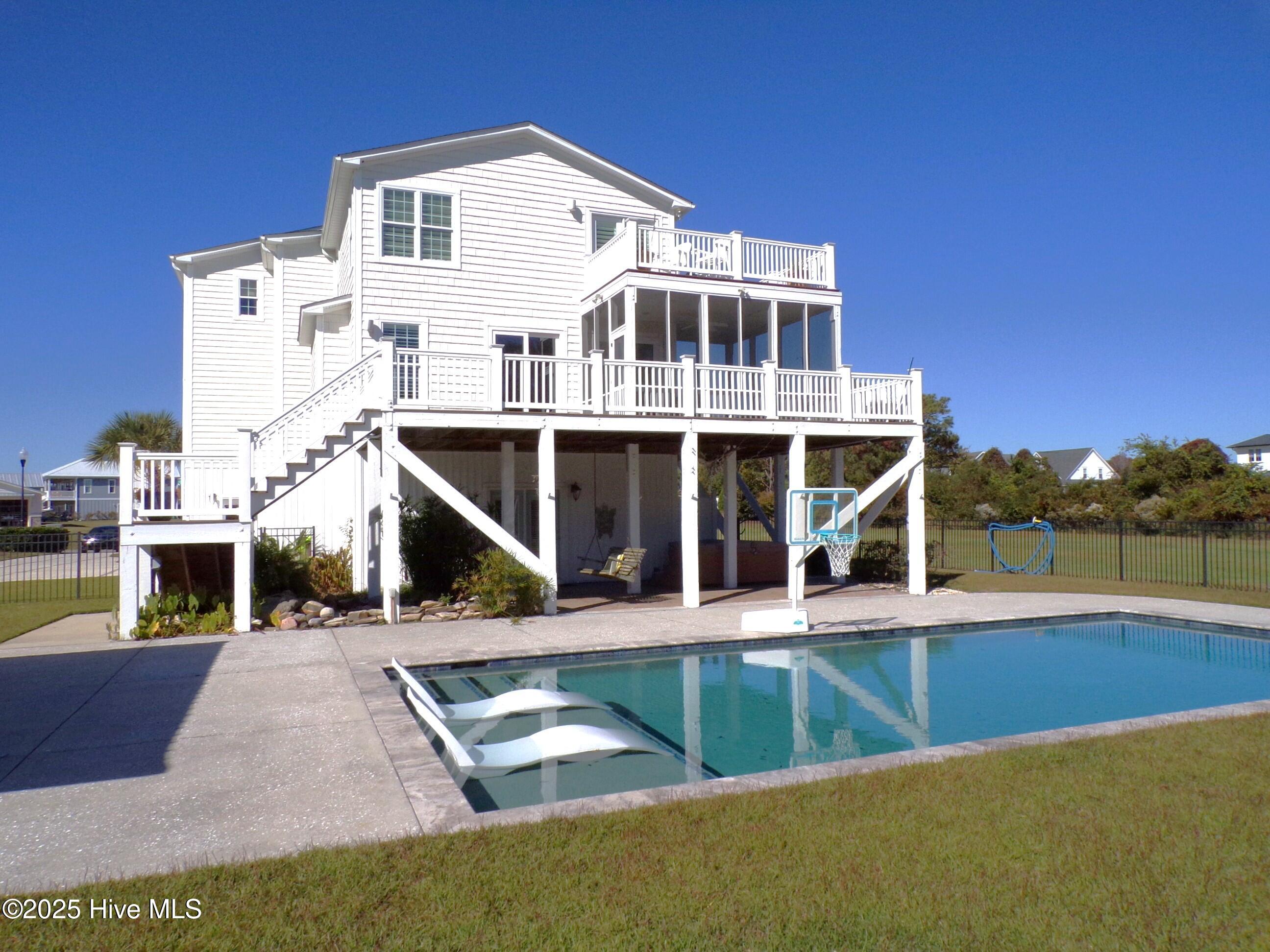 100540211 | Photo 17