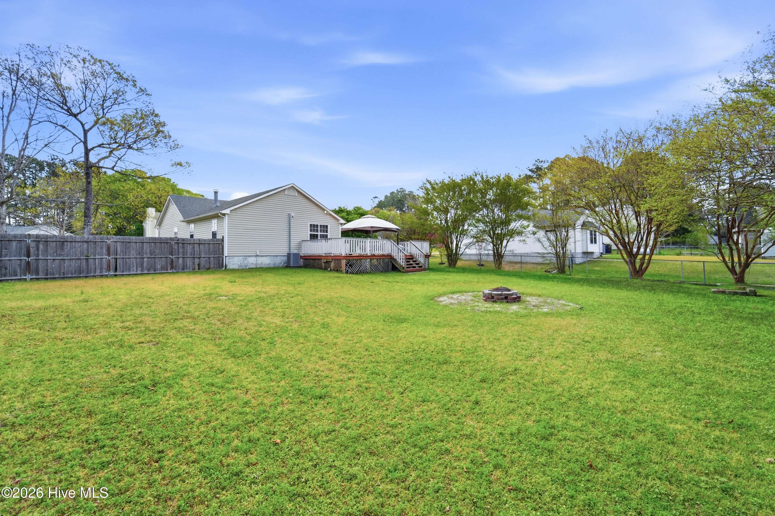 100559067 | Photo 18