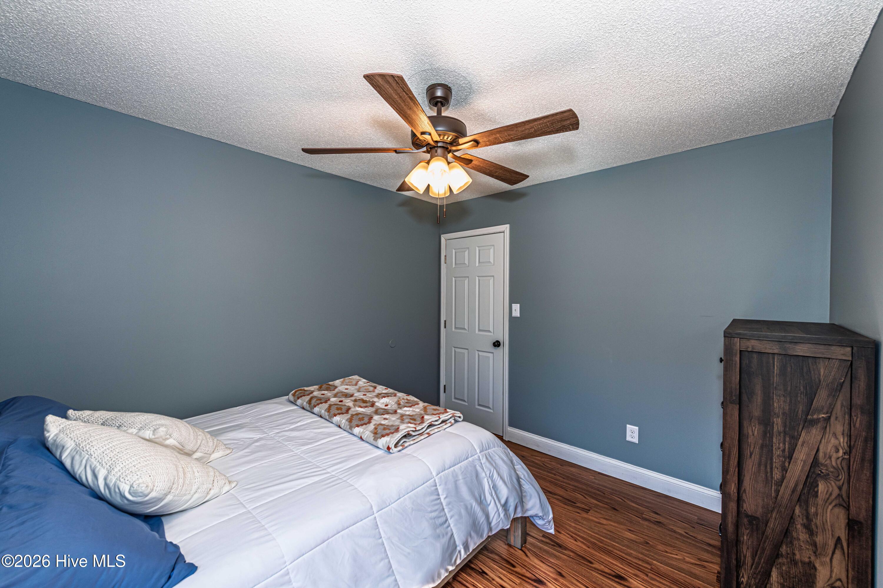 100564633 | Photo 55