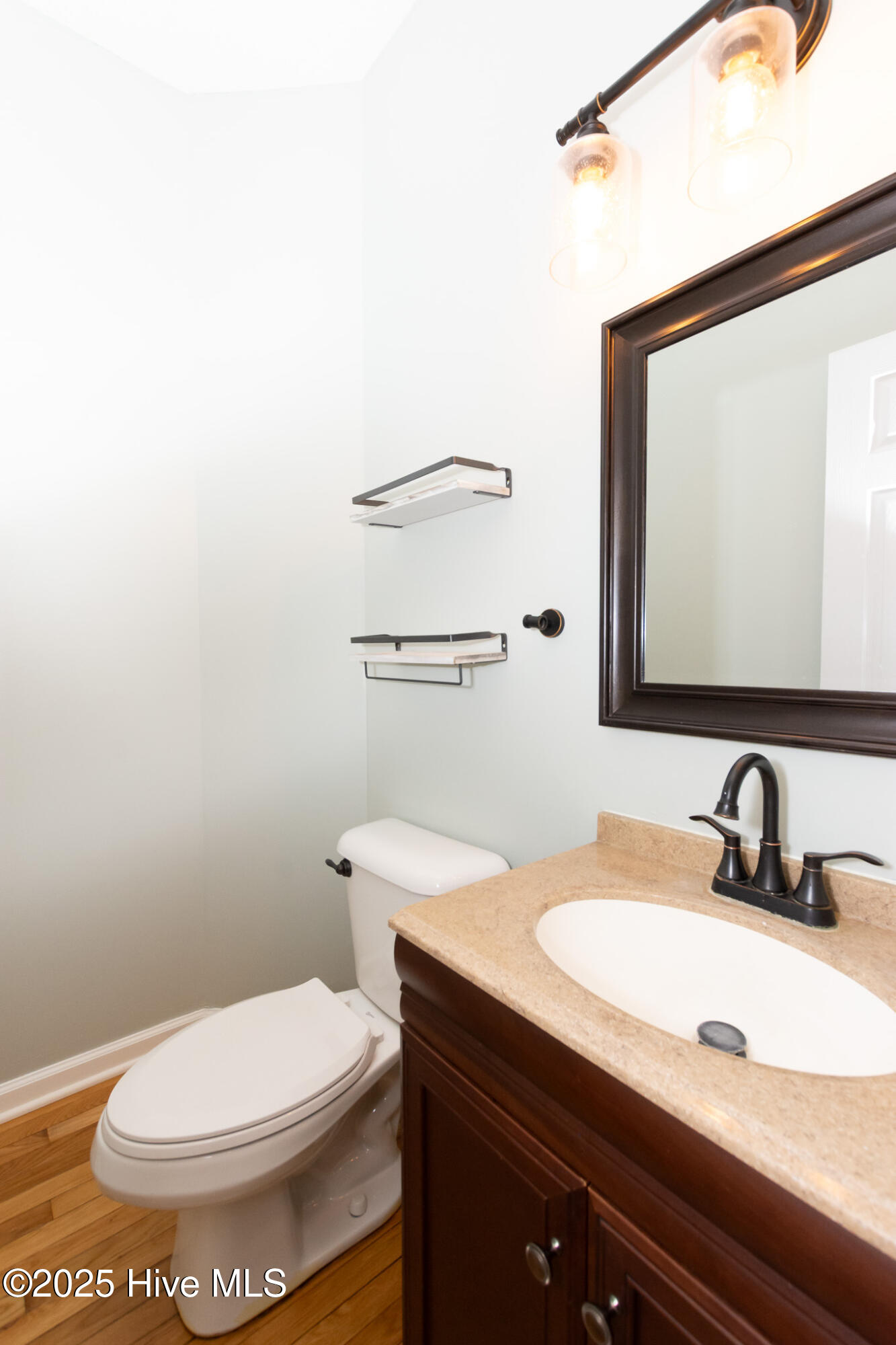 100522001 | Photo 27