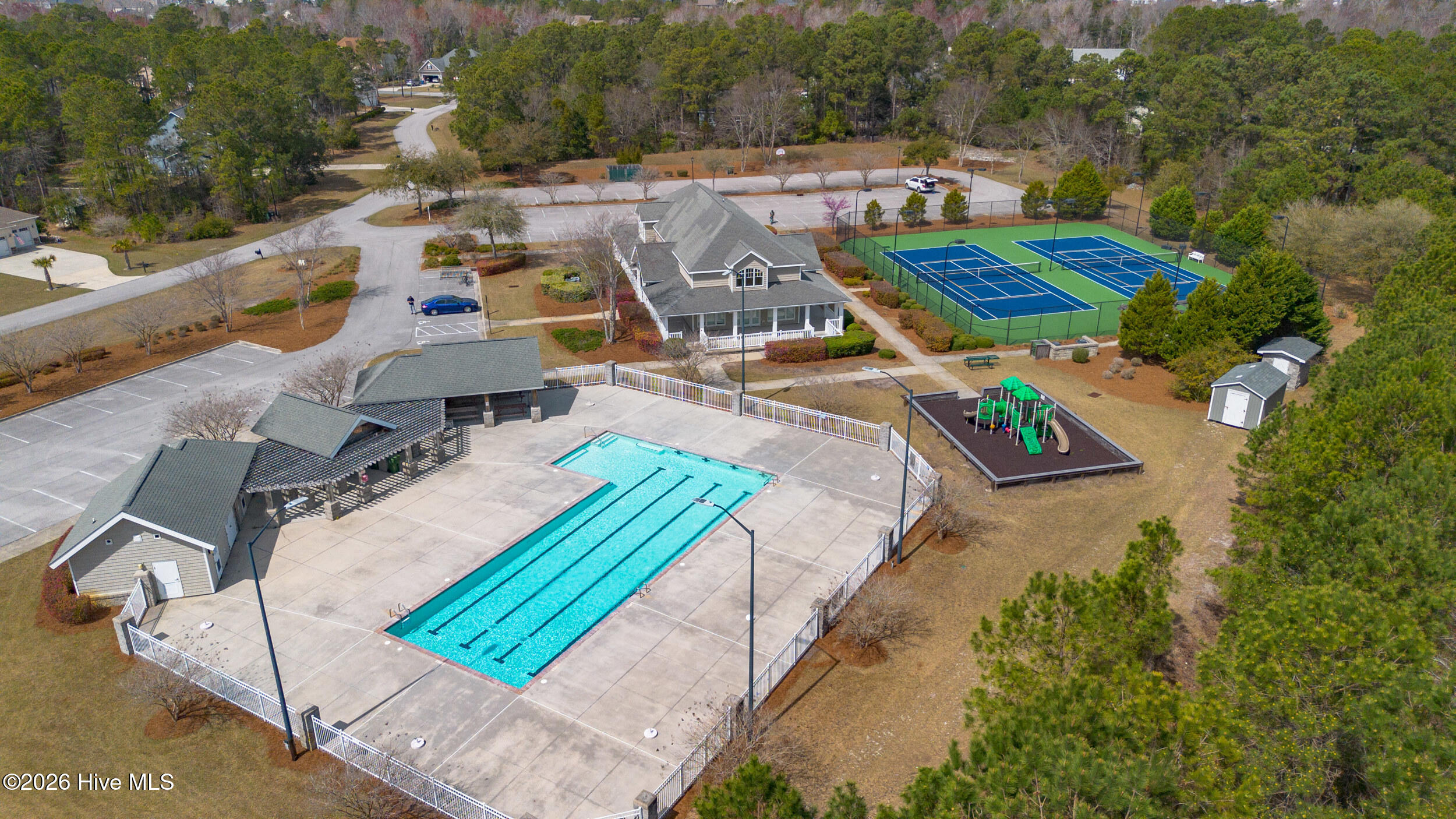 100562892 | Photo 49