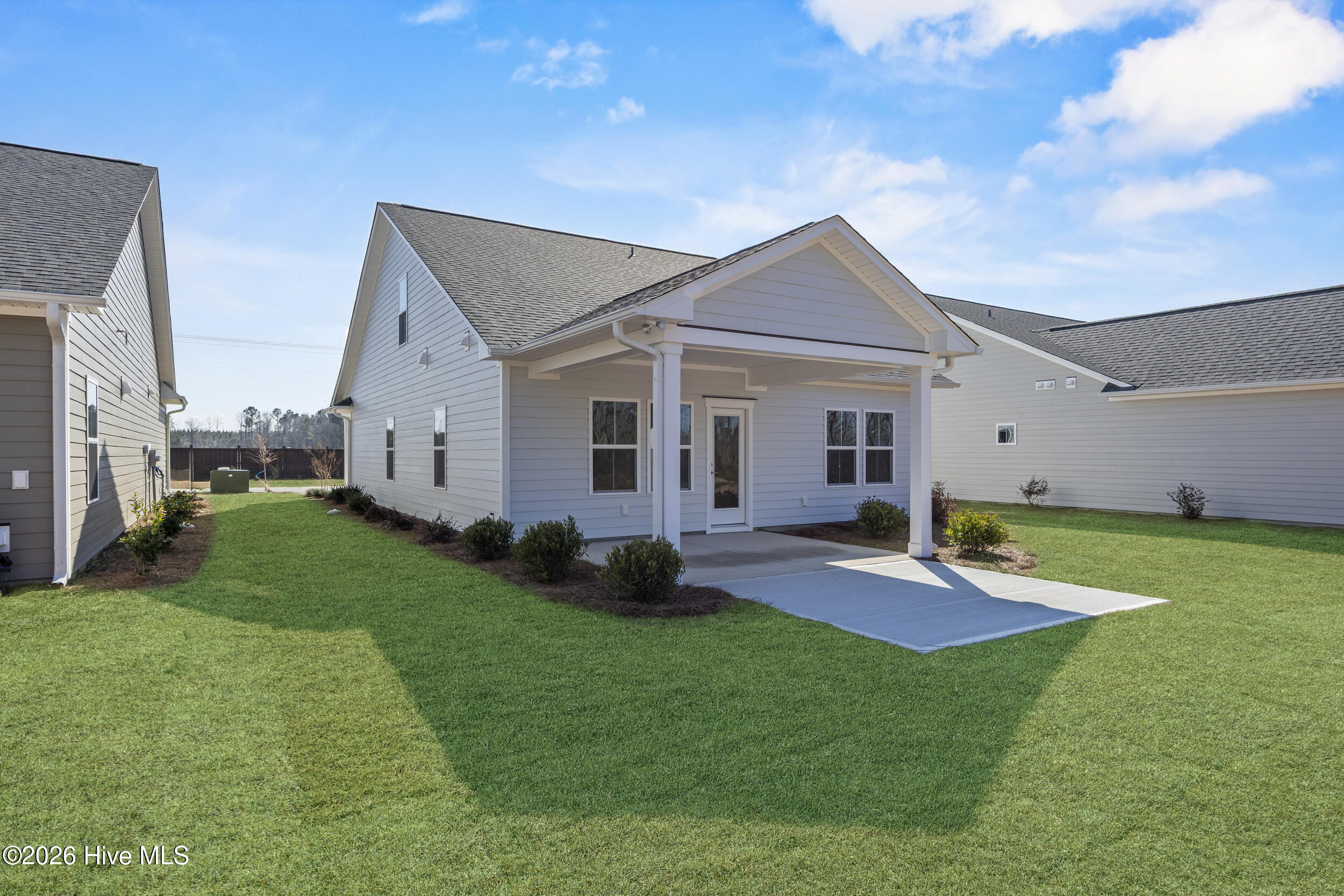 100527055 | Photo 40