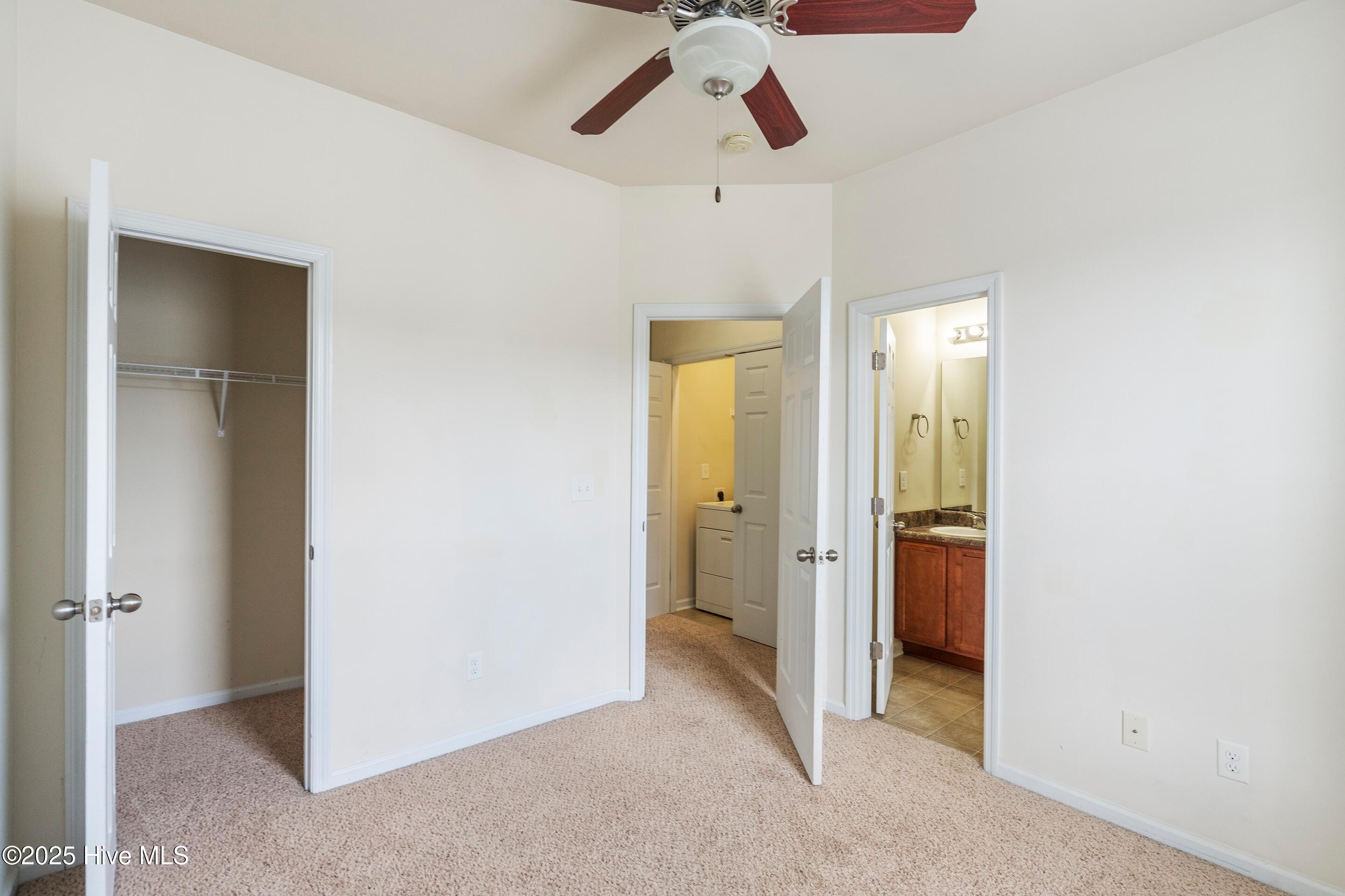 100525972 | Photo 21