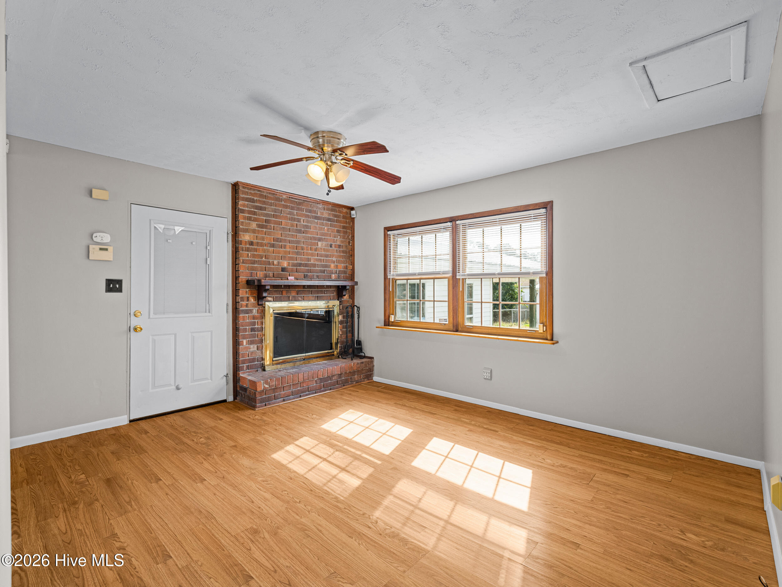 100552872 | Photo 14