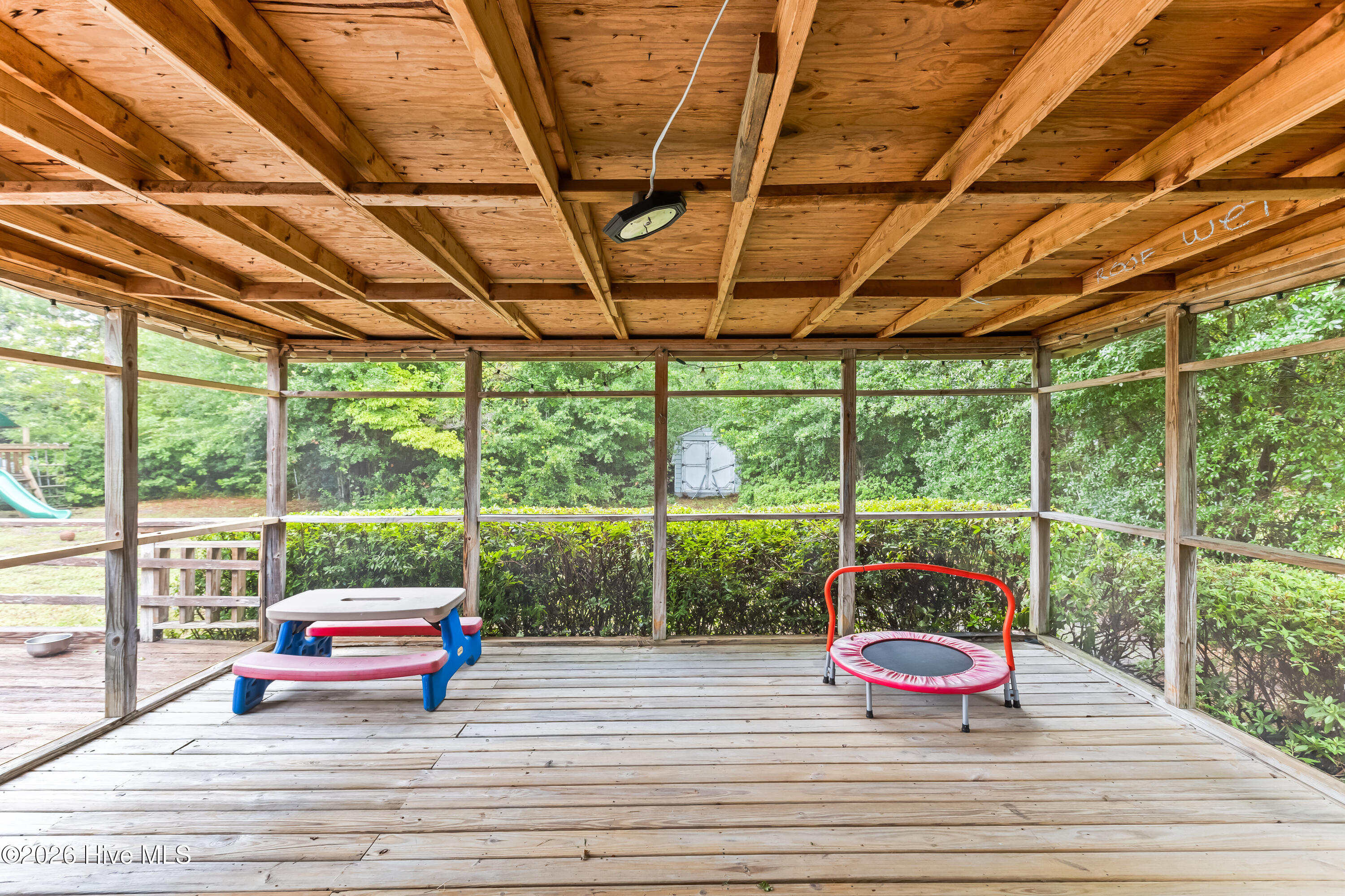 100552931 | Photo 22